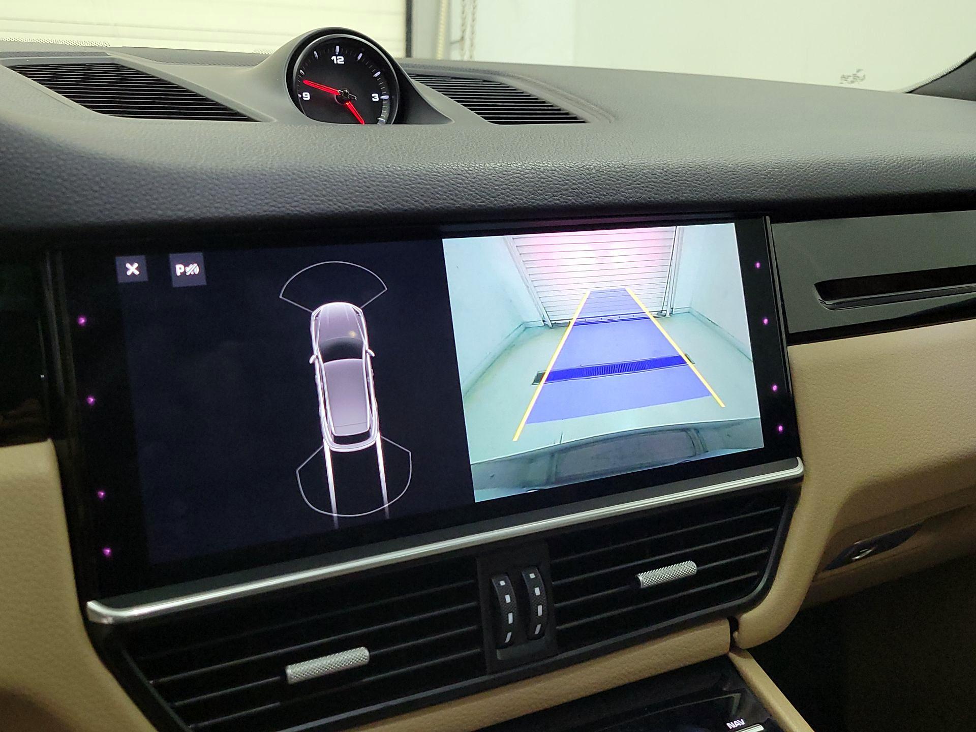 Thumbnail: 2019 Porsche Cayenne - 15