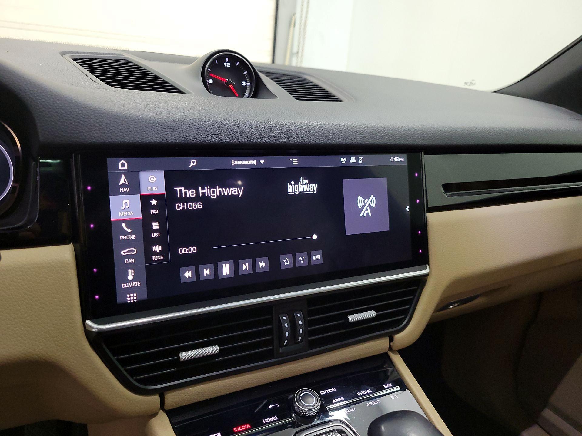 Thumbnail: 2019 Porsche Cayenne - 16