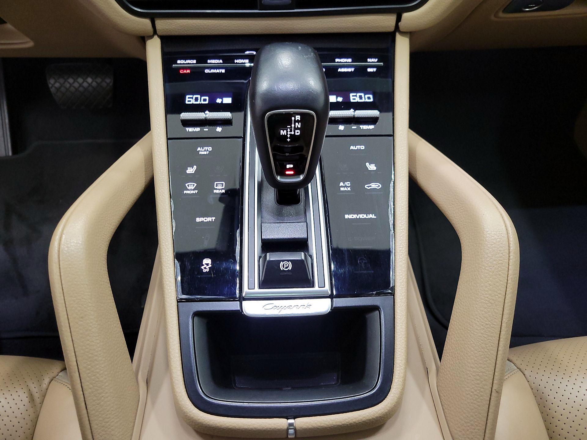 Thumbnail: 2019 Porsche Cayenne - 18