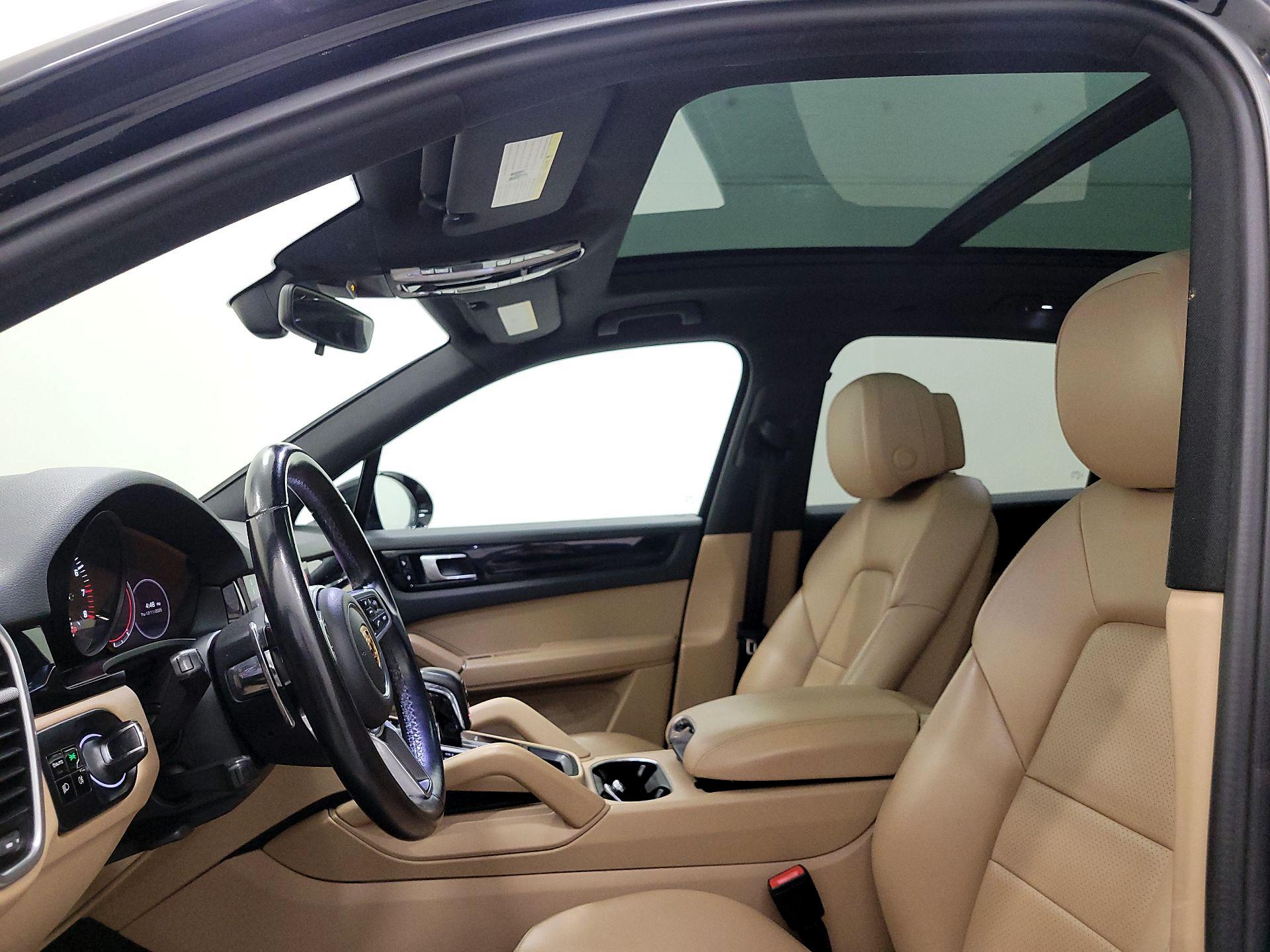 Thumbnail: 2019 Porsche Cayenne - 19