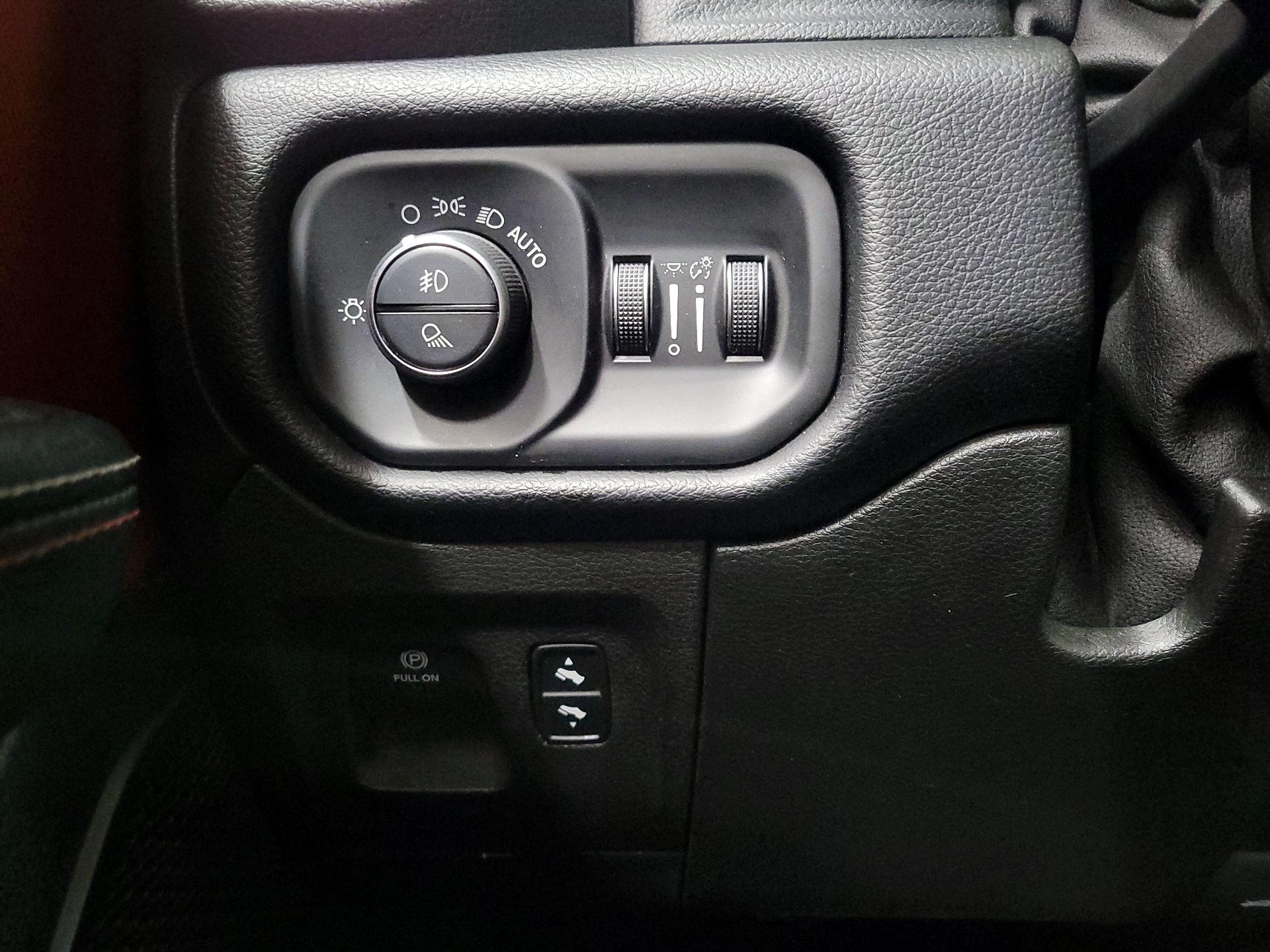 Thumbnail: 2019 RAM 1500 - 13