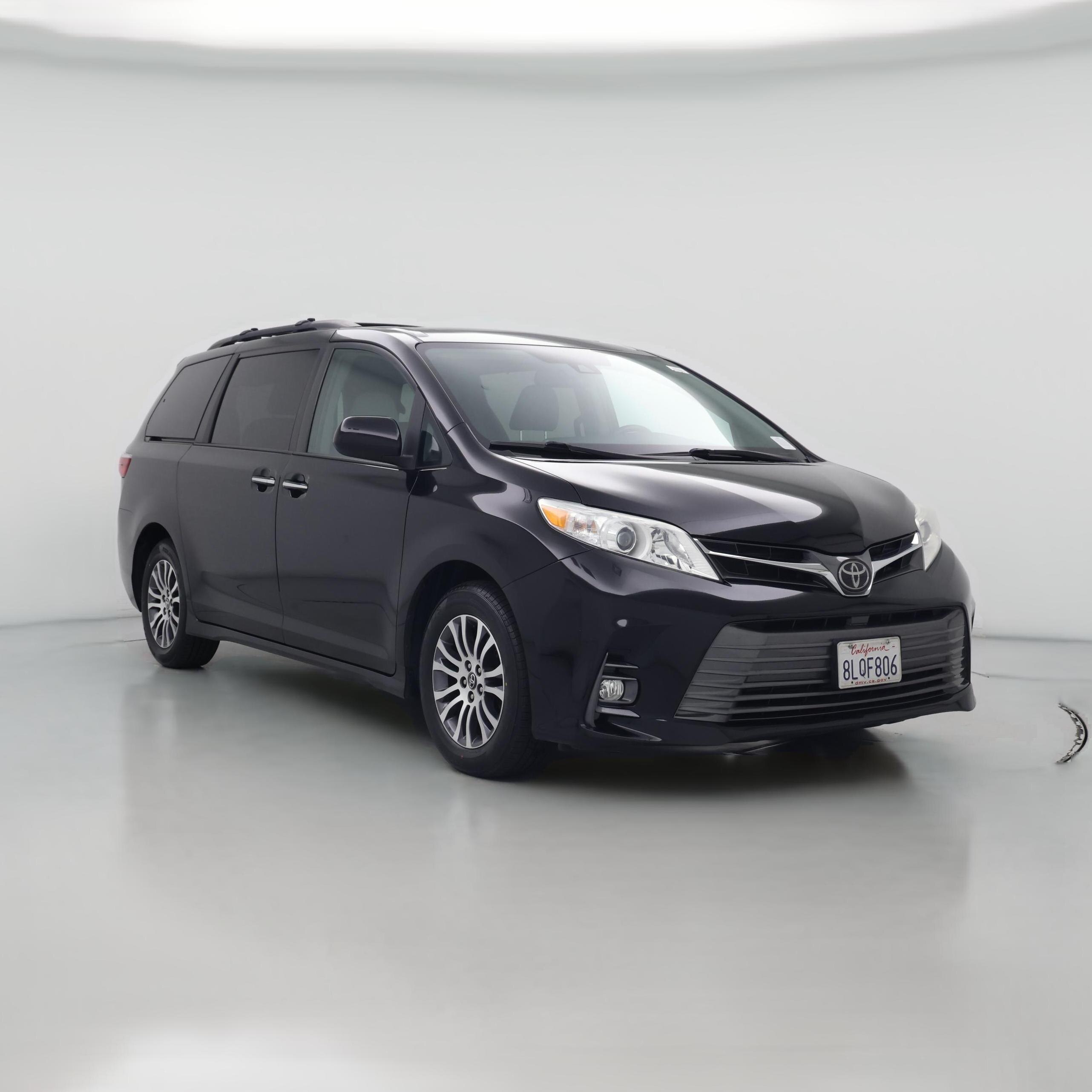 Thumbnail: 2019 Toyota Sienna - 1