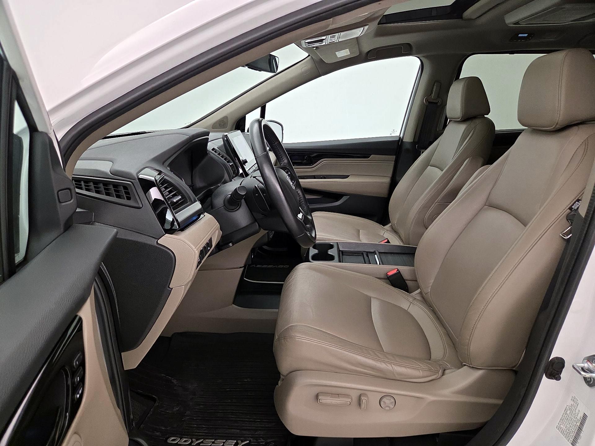 Thumbnail: 2023 Honda Odyssey - 11