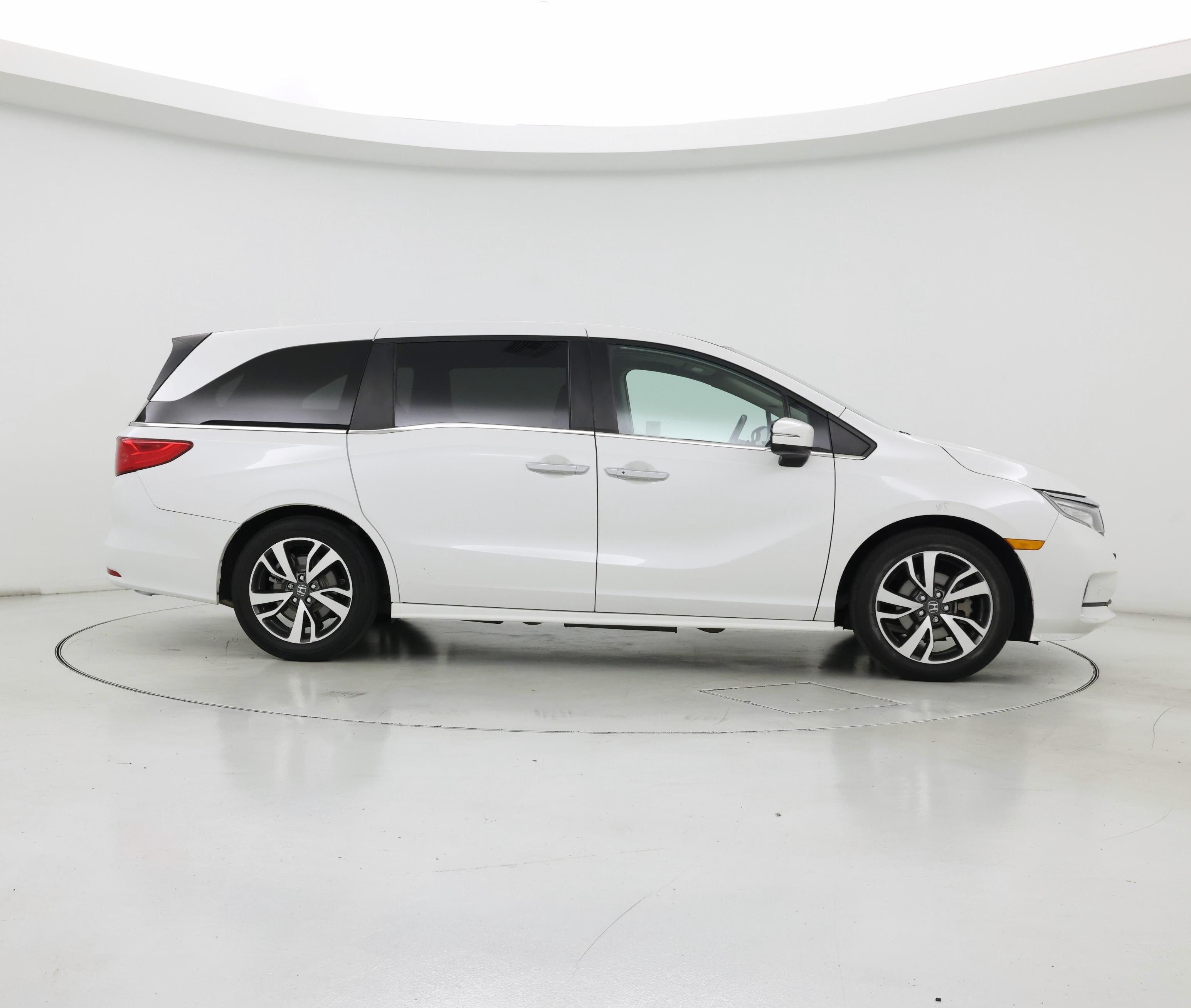 Thumbnail: 2023 Honda Odyssey - 7