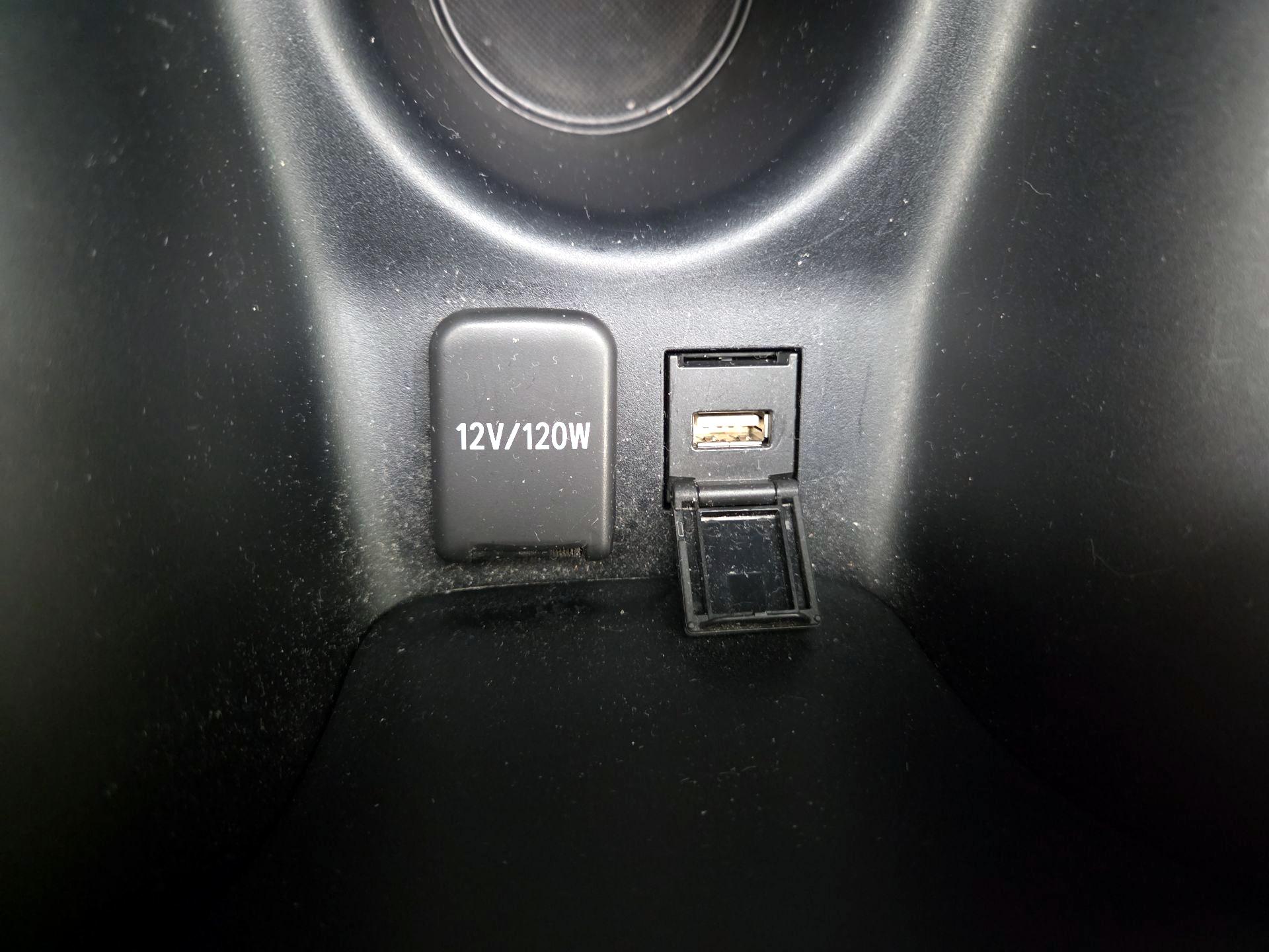 Thumbnail: 2021 Toyota Prius - 18