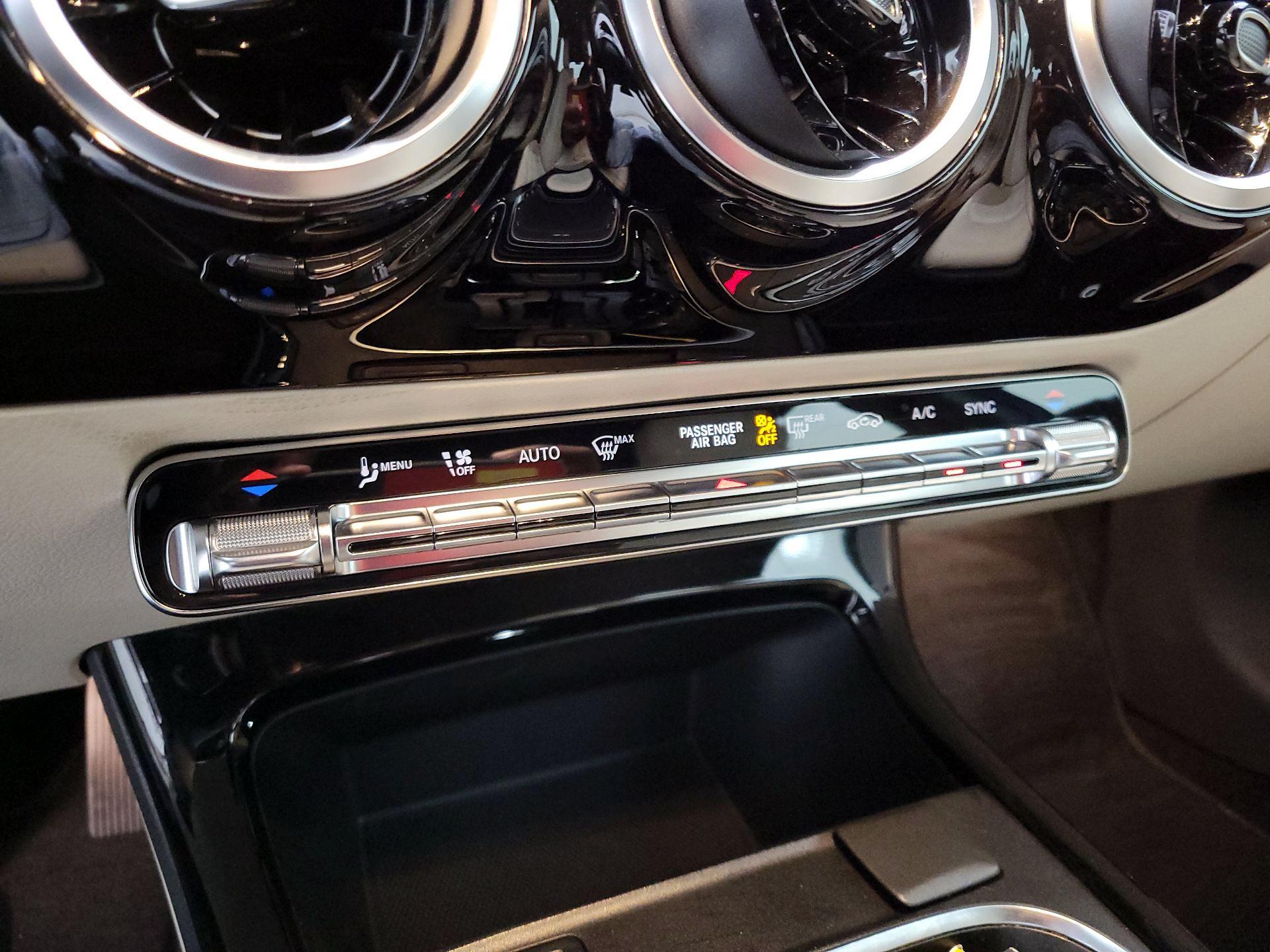 Thumbnail: 2019 Mercedes-Benz A-Class - 16