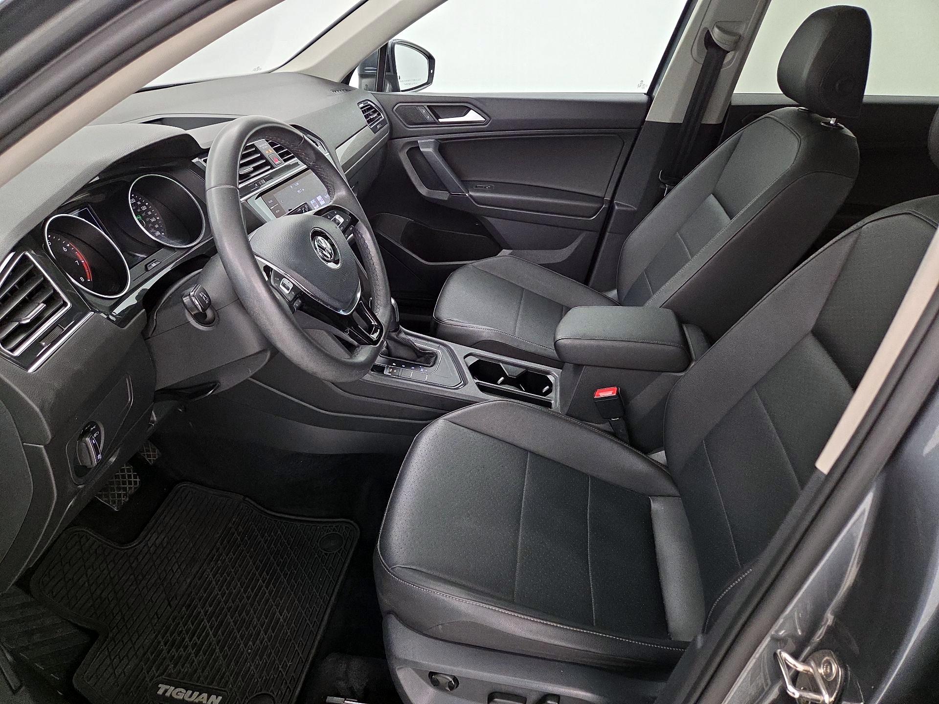 Thumbnail: 2020 Volkswagen Tiguan - 11