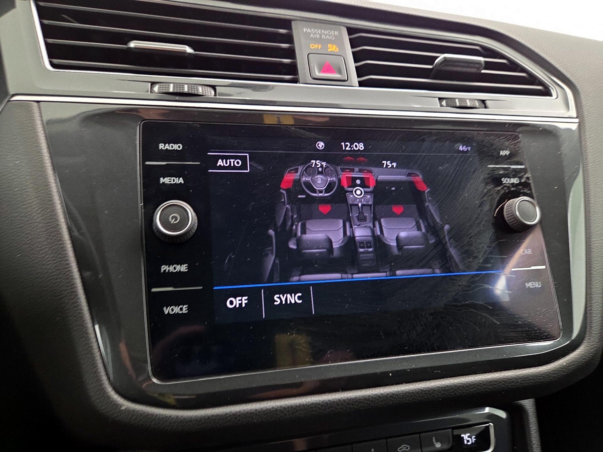 Thumbnail: 2020 Volkswagen Tiguan - 16