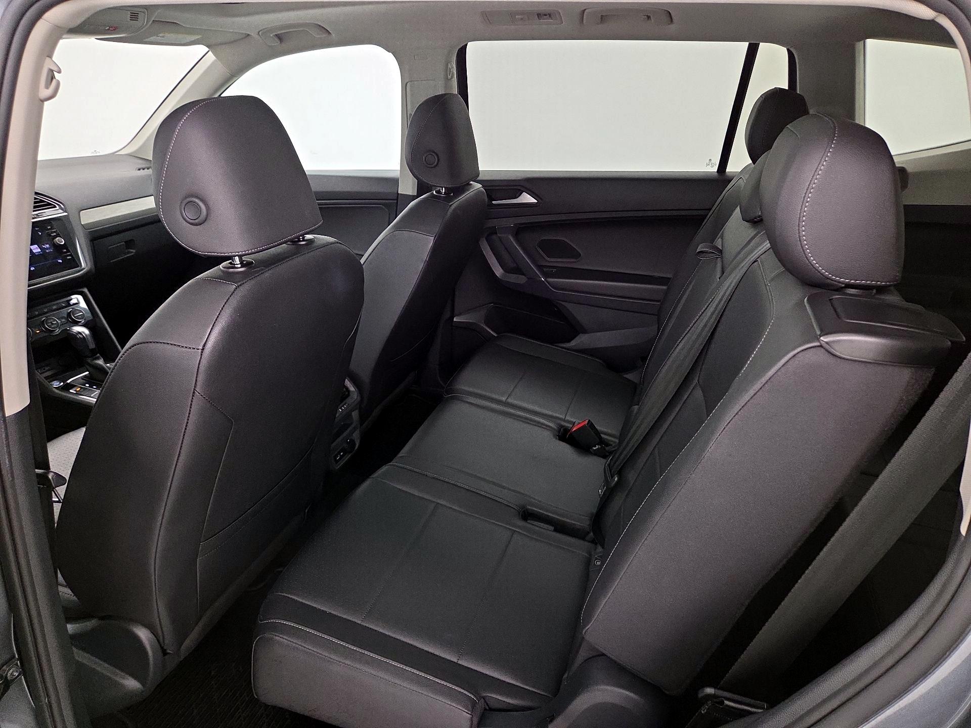 Thumbnail: 2020 Volkswagen Tiguan - 20