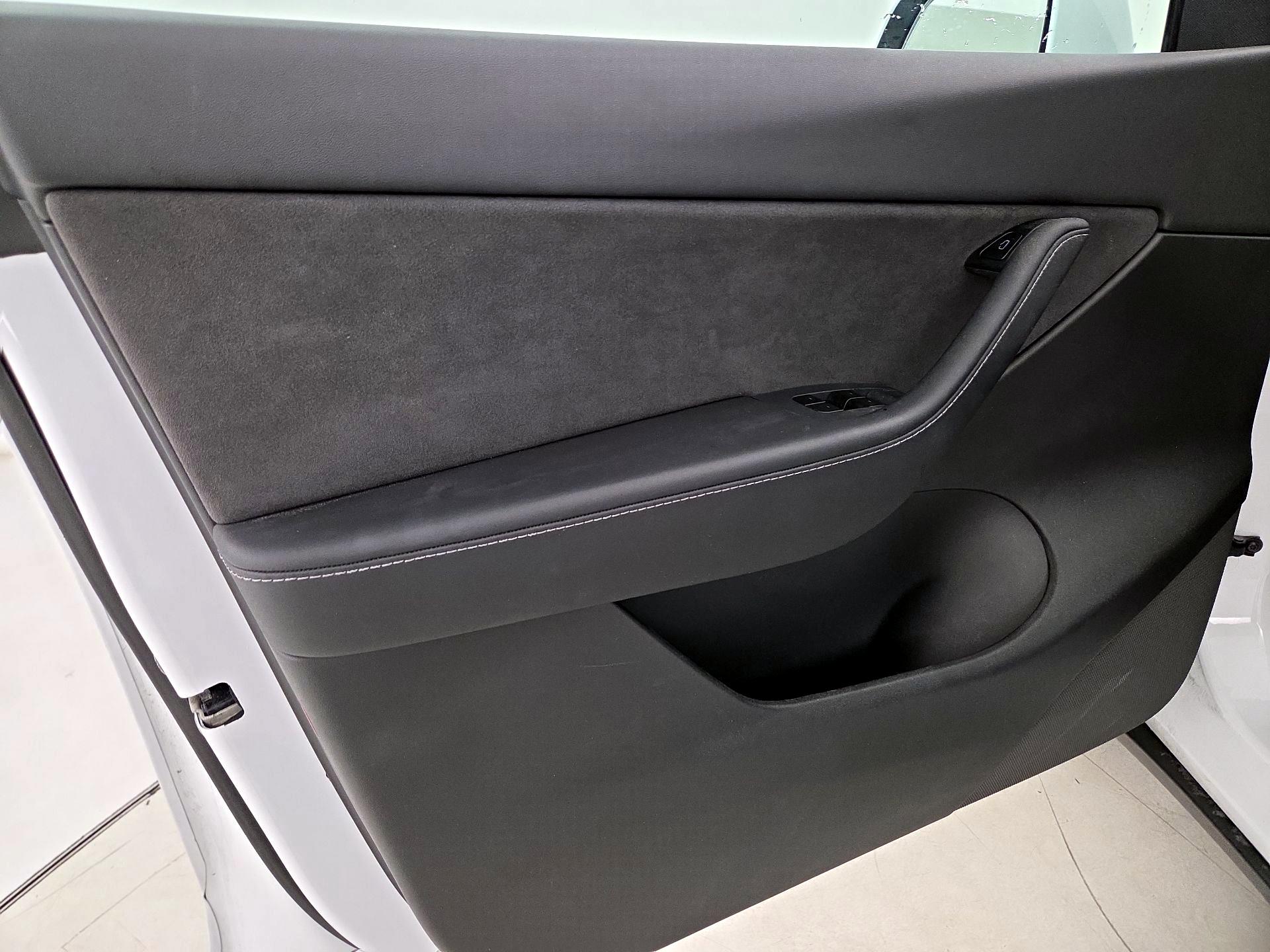 Thumbnail: 2021 Tesla Model Y - 12