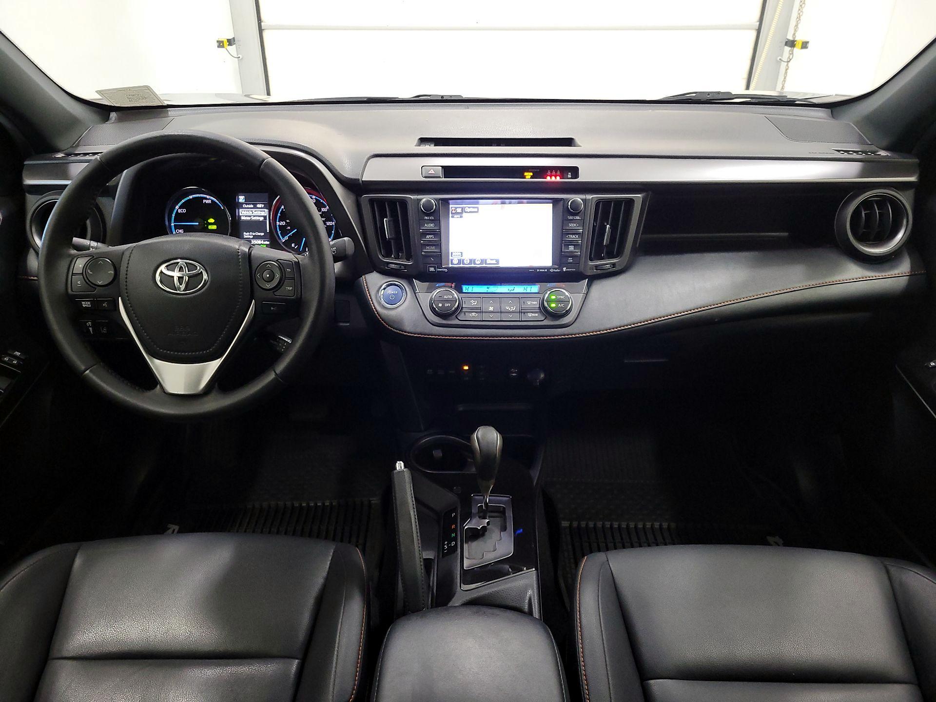 Thumbnail: 2018 Toyota RAV4 - 9