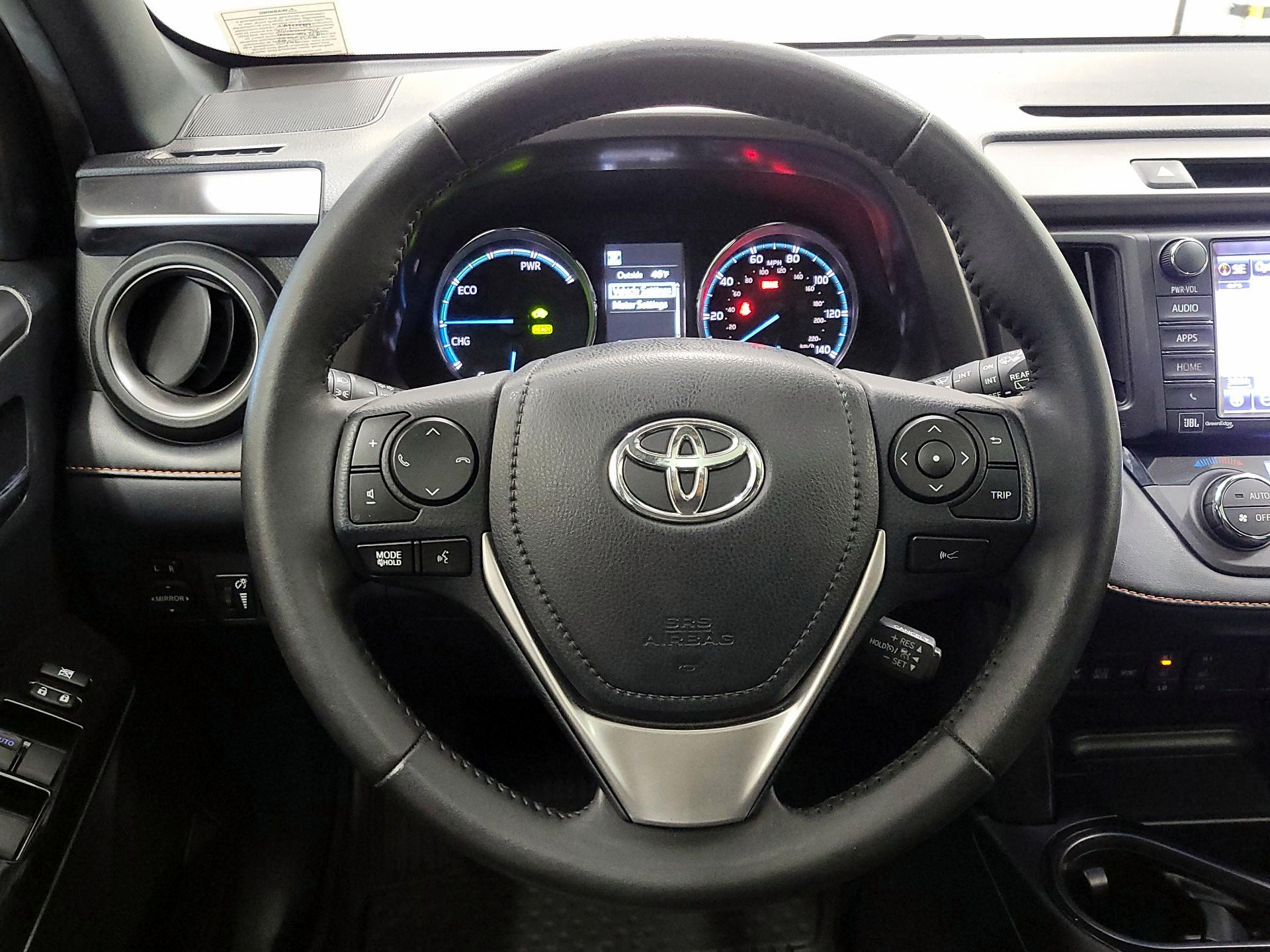 Thumbnail: 2018 Toyota RAV4 - 10