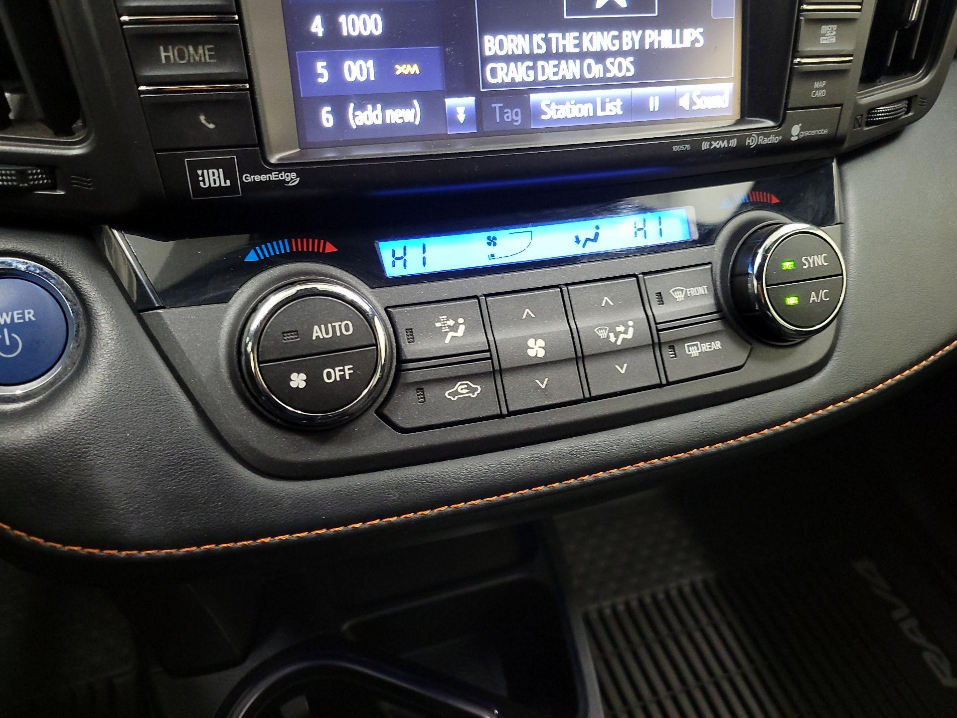 Thumbnail: 2018 Toyota RAV4 - 17