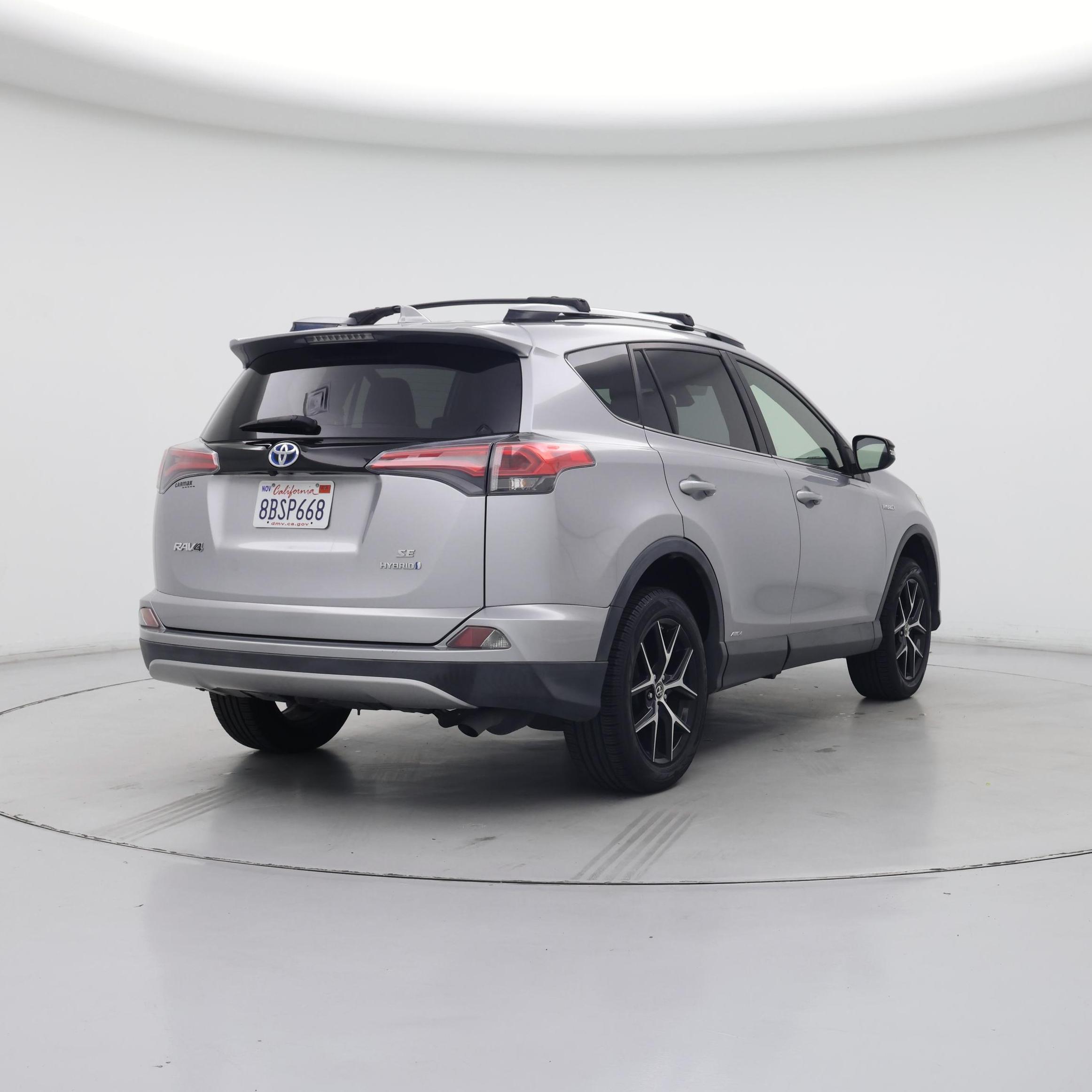 Thumbnail: 2018 Toyota RAV4 - 8