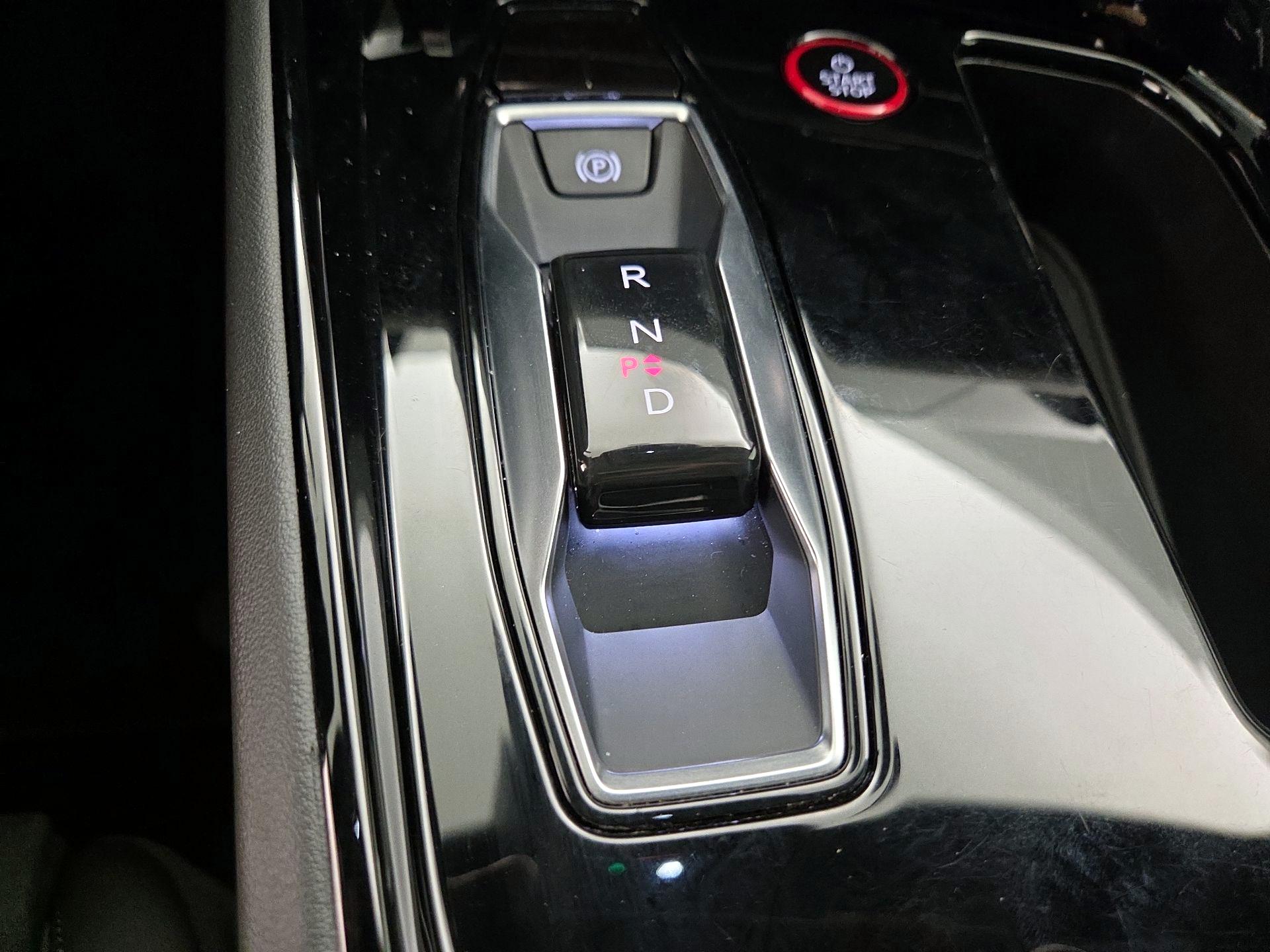 Thumbnail: 2022 Audi e-tron GT - 18