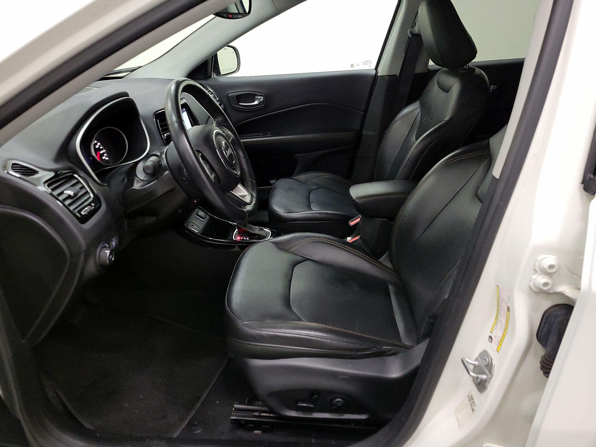 Thumbnail: 2018 Jeep Compass - 11