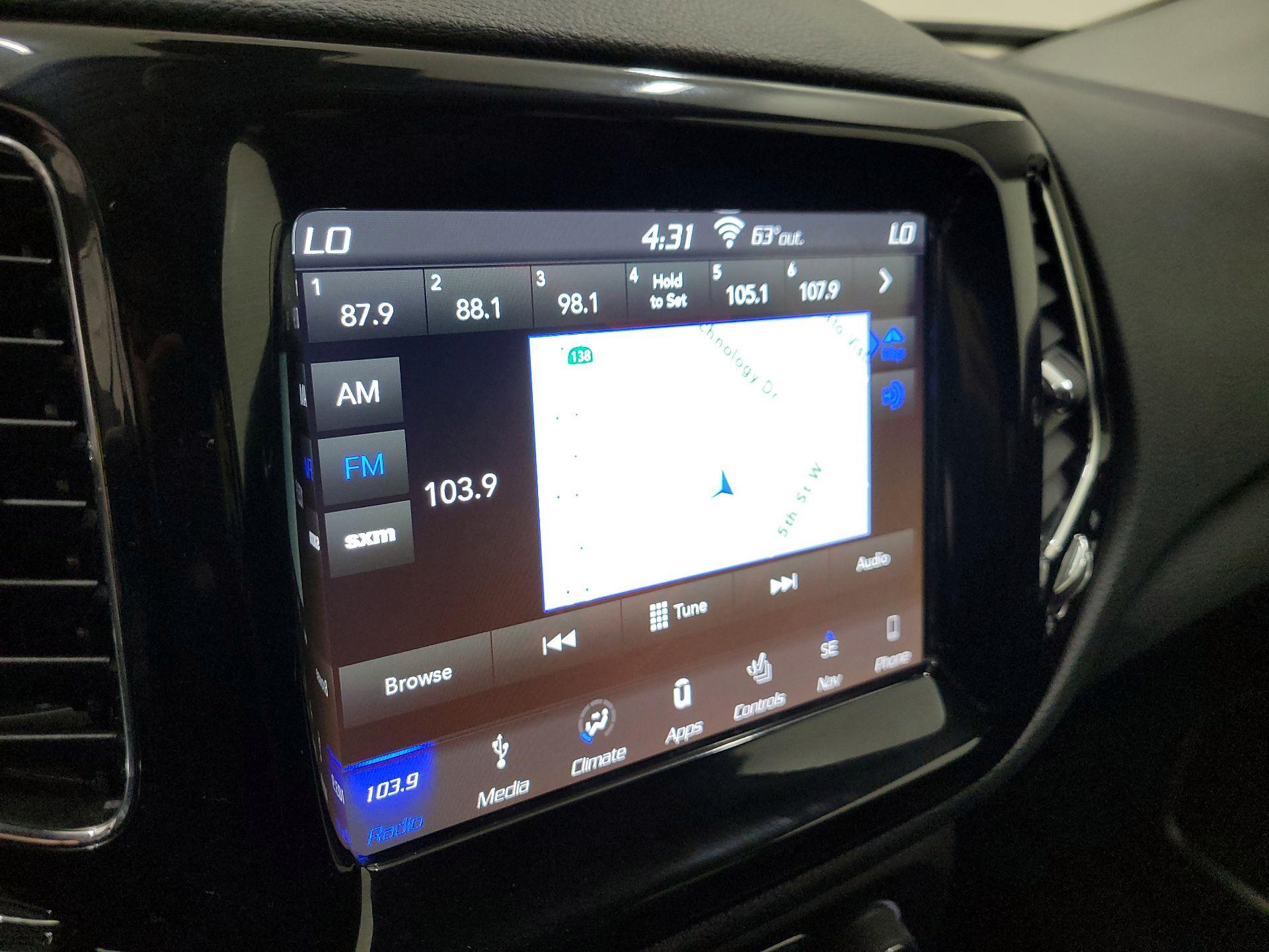 Thumbnail: 2018 Jeep Compass - 16