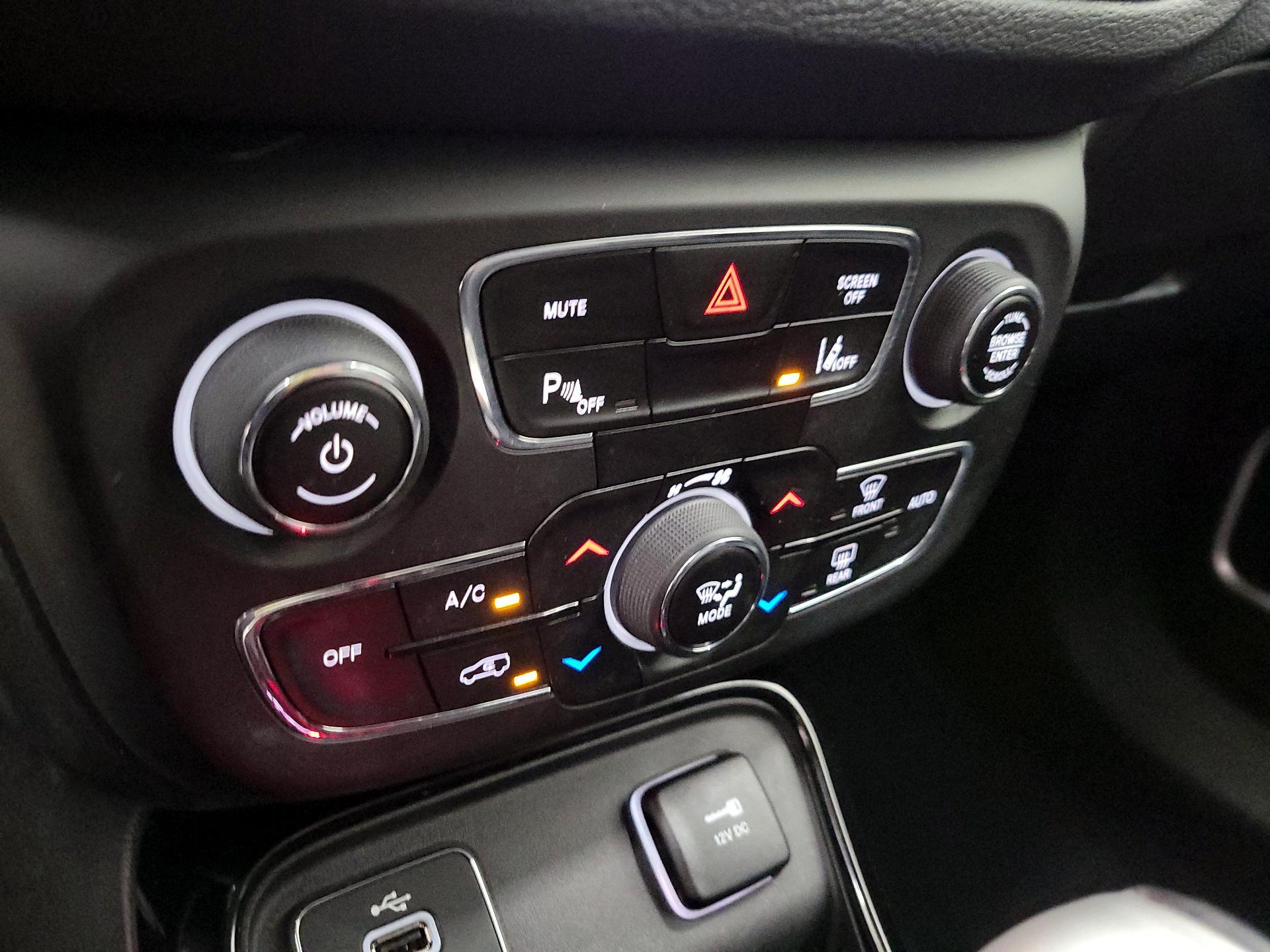 Thumbnail: 2018 Jeep Compass - 17