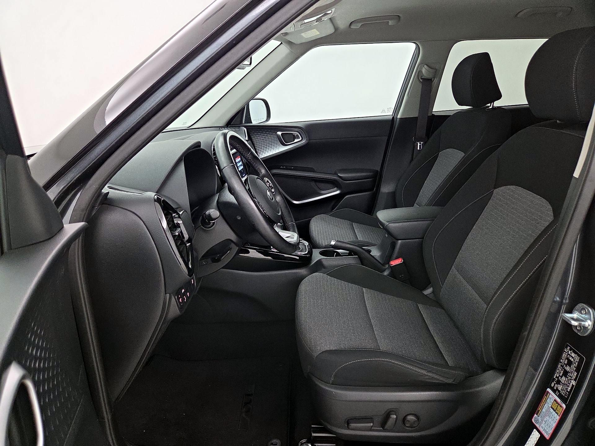 Thumbnail: 2020 Kia Soul - 11