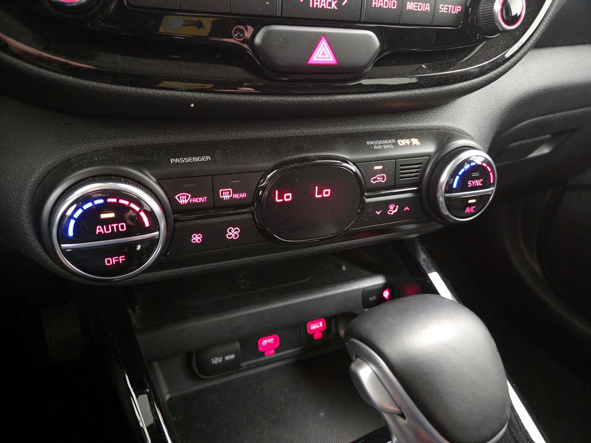 Thumbnail: 2020 Kia Soul - 17