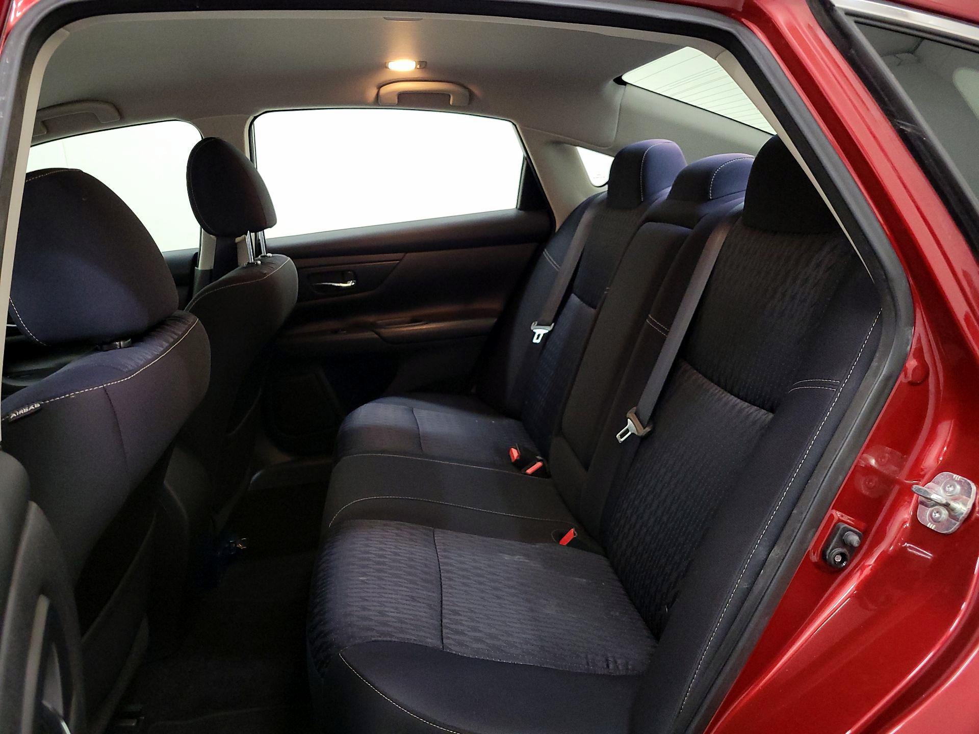 Thumbnail: 2017 Nissan Altima - 19