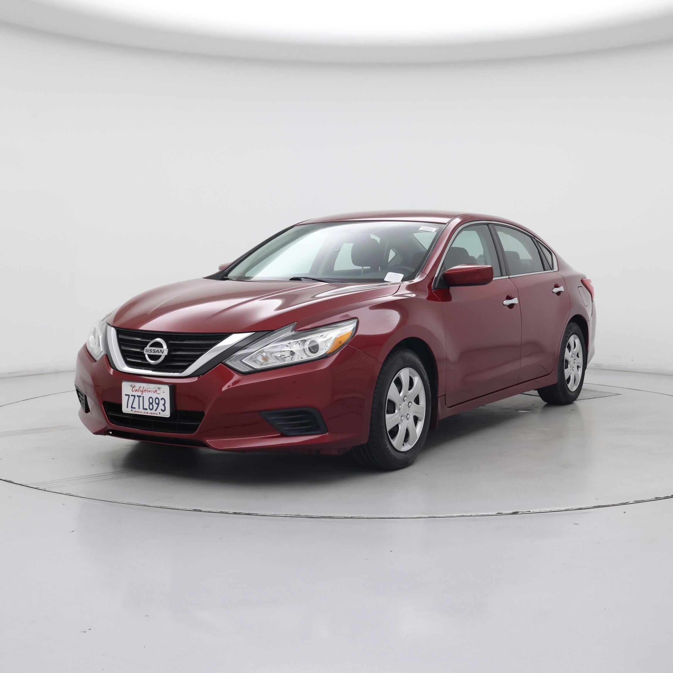 Thumbnail: 2017 Nissan Altima - 4
