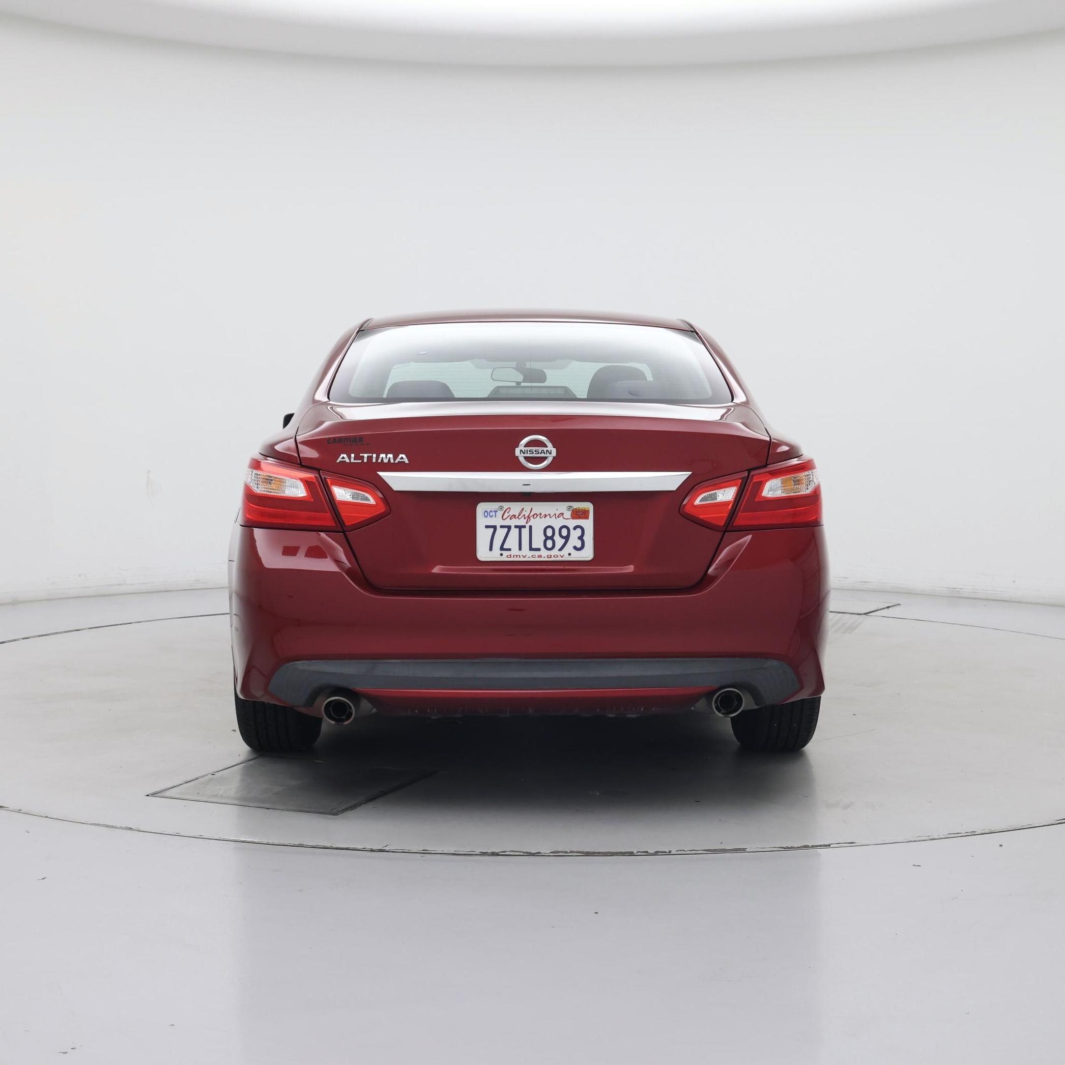 Thumbnail: 2017 Nissan Altima - 6