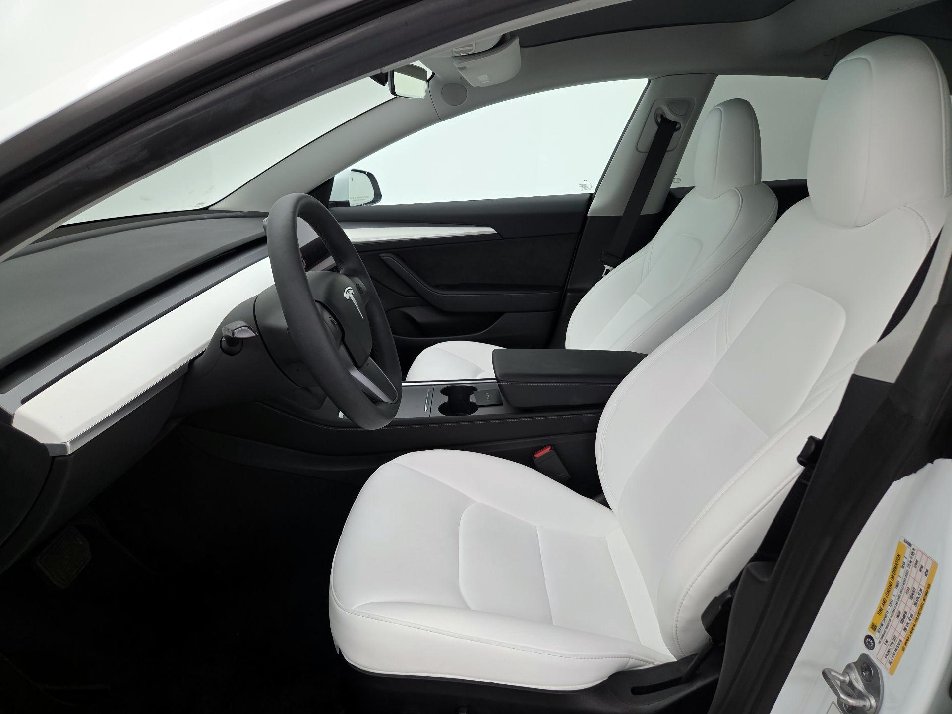 Thumbnail: 2023 Tesla Model 3 - 11