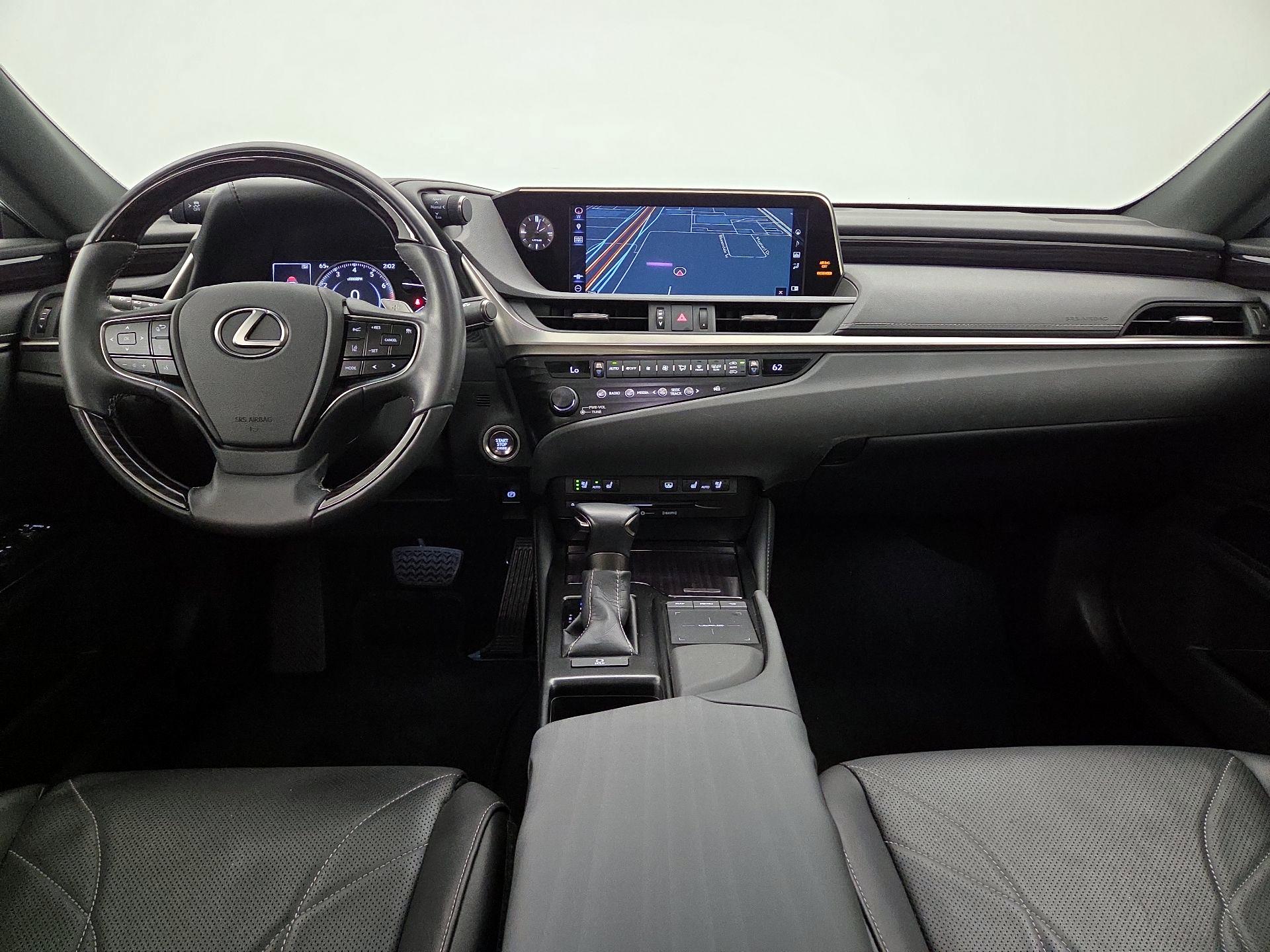 Thumbnail: 2020 Lexus ES - 9