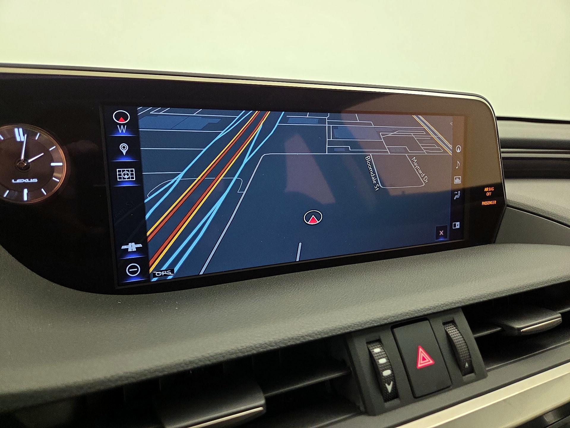 Thumbnail: 2020 Lexus ES - 14