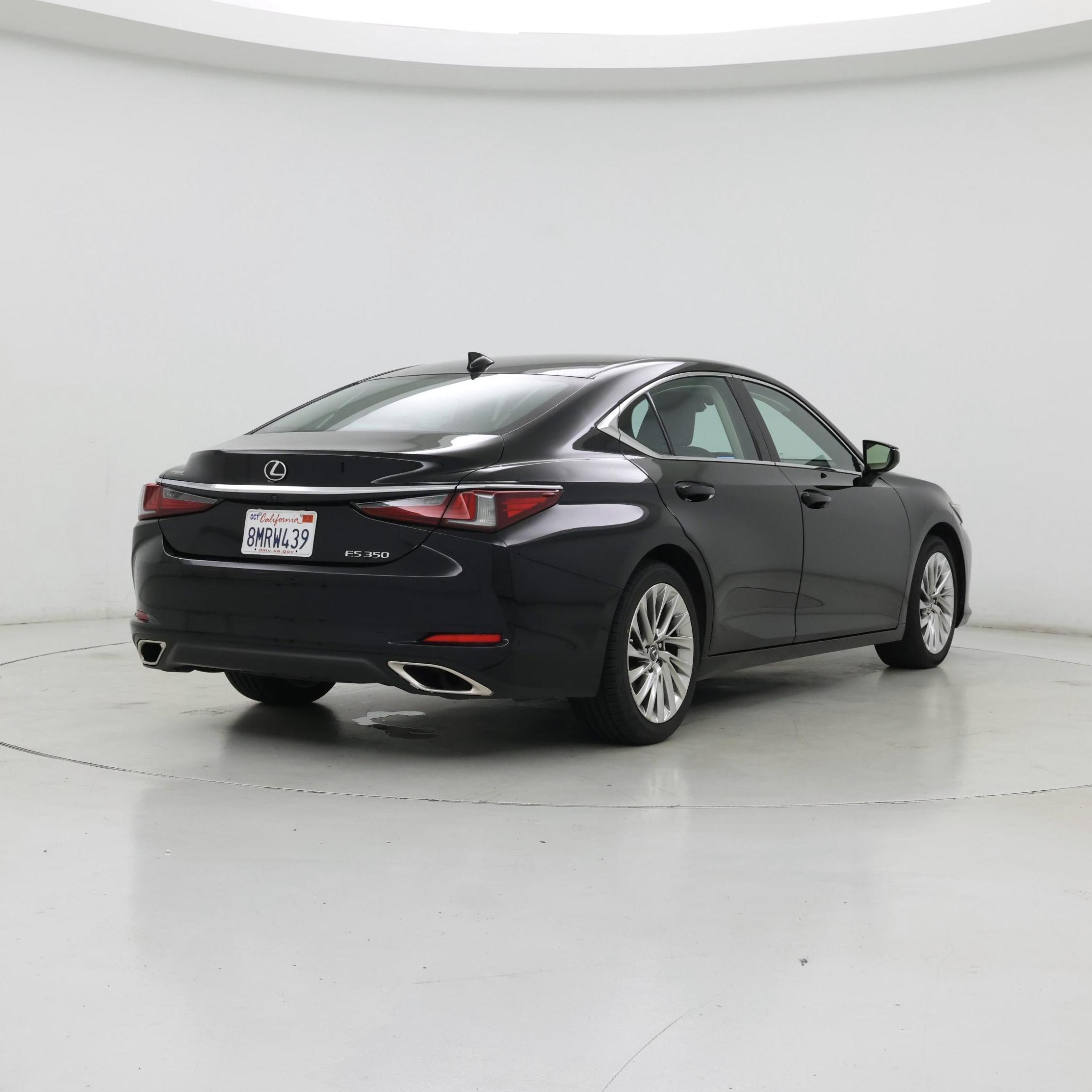 Thumbnail: 2020 Lexus ES - 8