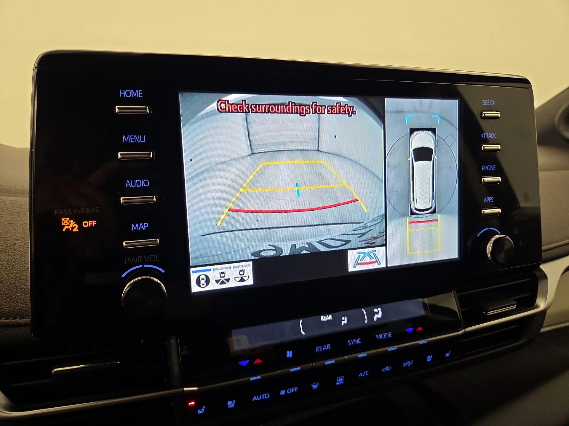 Thumbnail: 2024 Toyota Sienna - 15