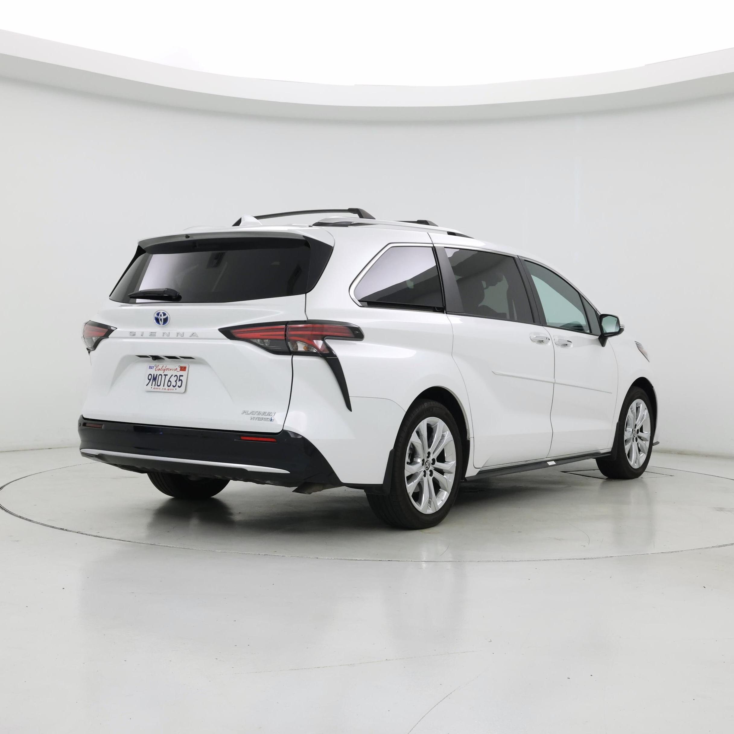 Thumbnail: 2024 Toyota Sienna - 8