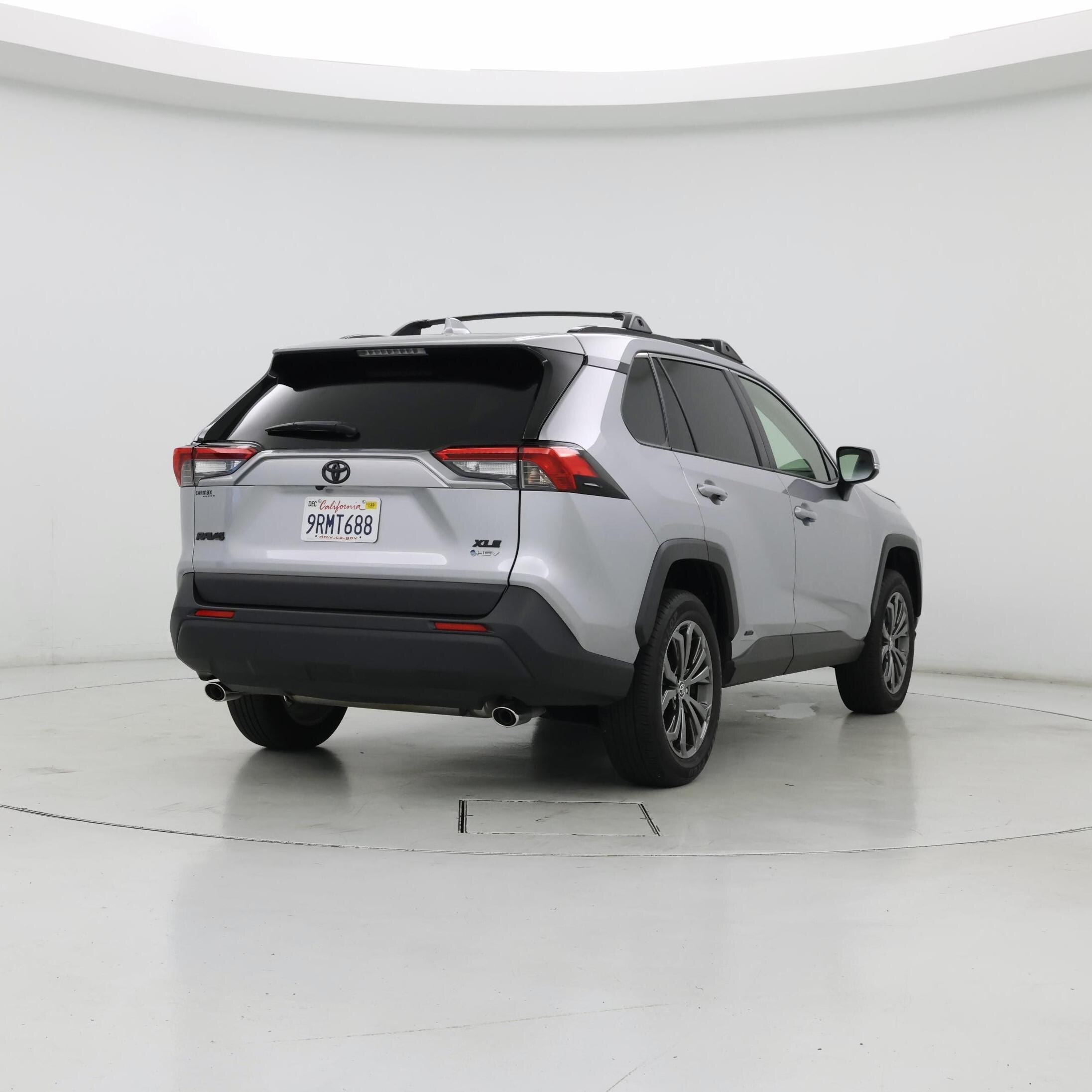 Thumbnail: 2025 Toyota RAV4 - 8