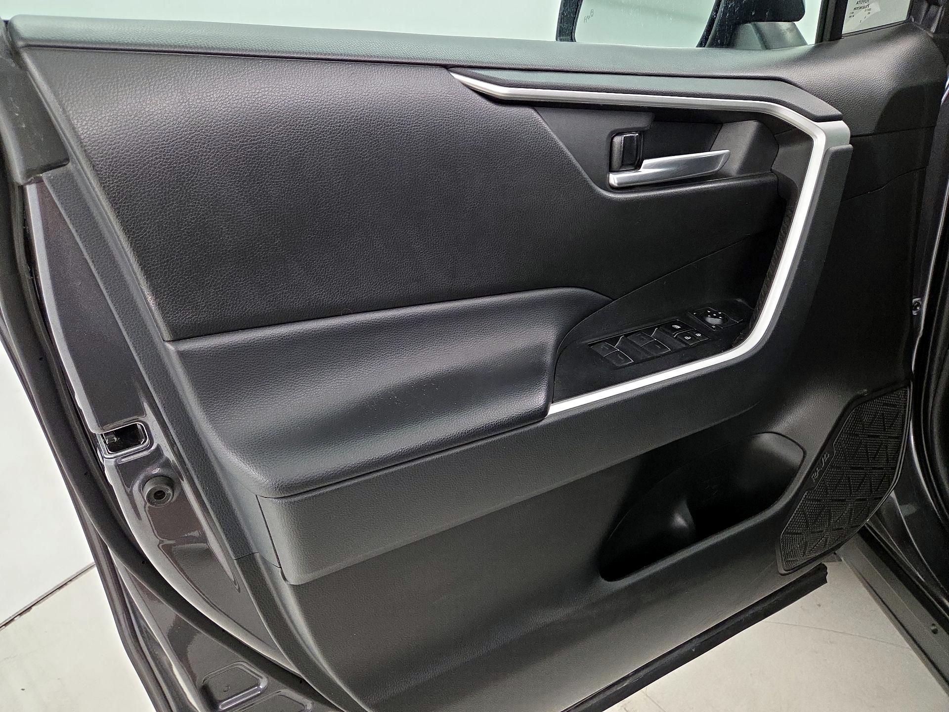 Thumbnail: 2023 Toyota RAV4 - 12