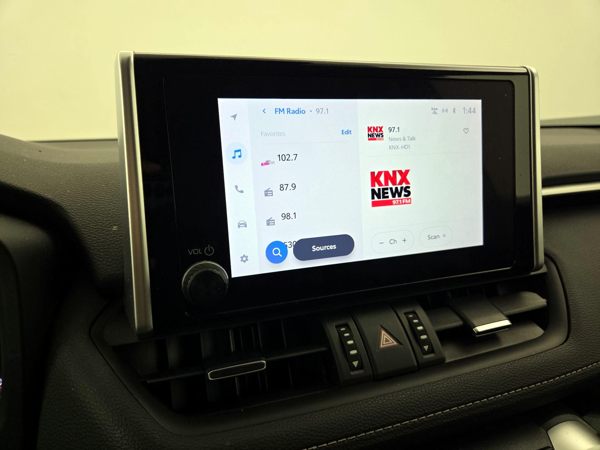 Thumbnail: 2023 Toyota RAV4 - 15