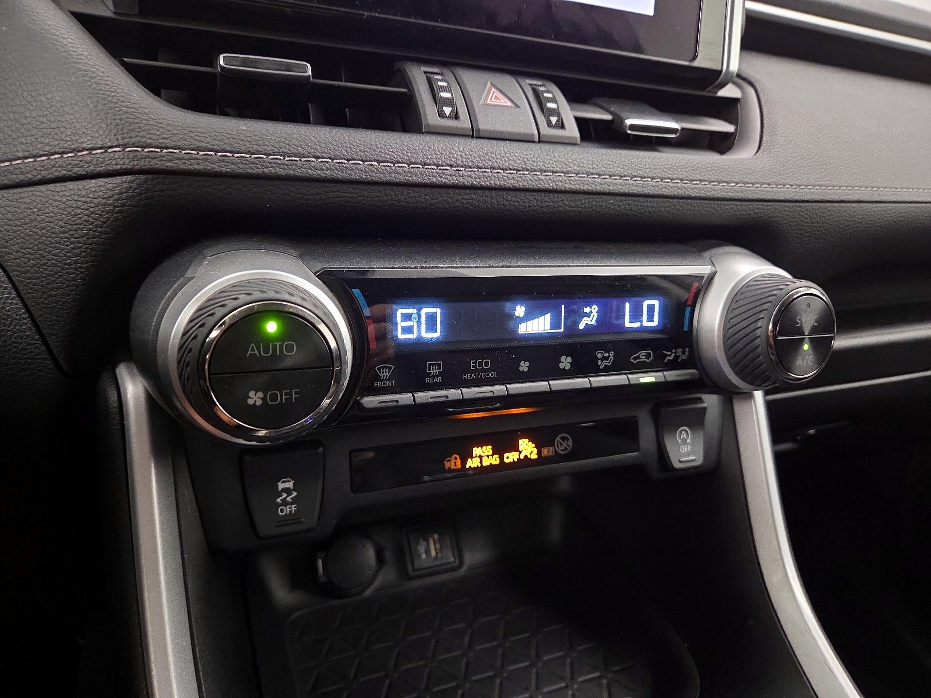 Thumbnail: 2023 Toyota RAV4 - 16