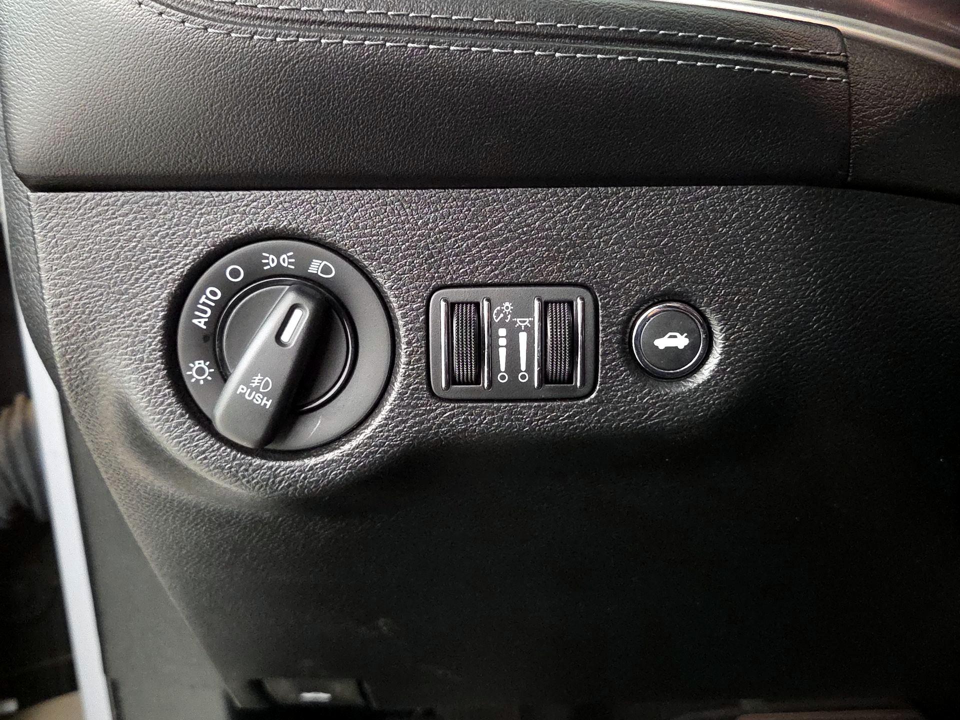 Thumbnail: 2022 Dodge Challenger - 13