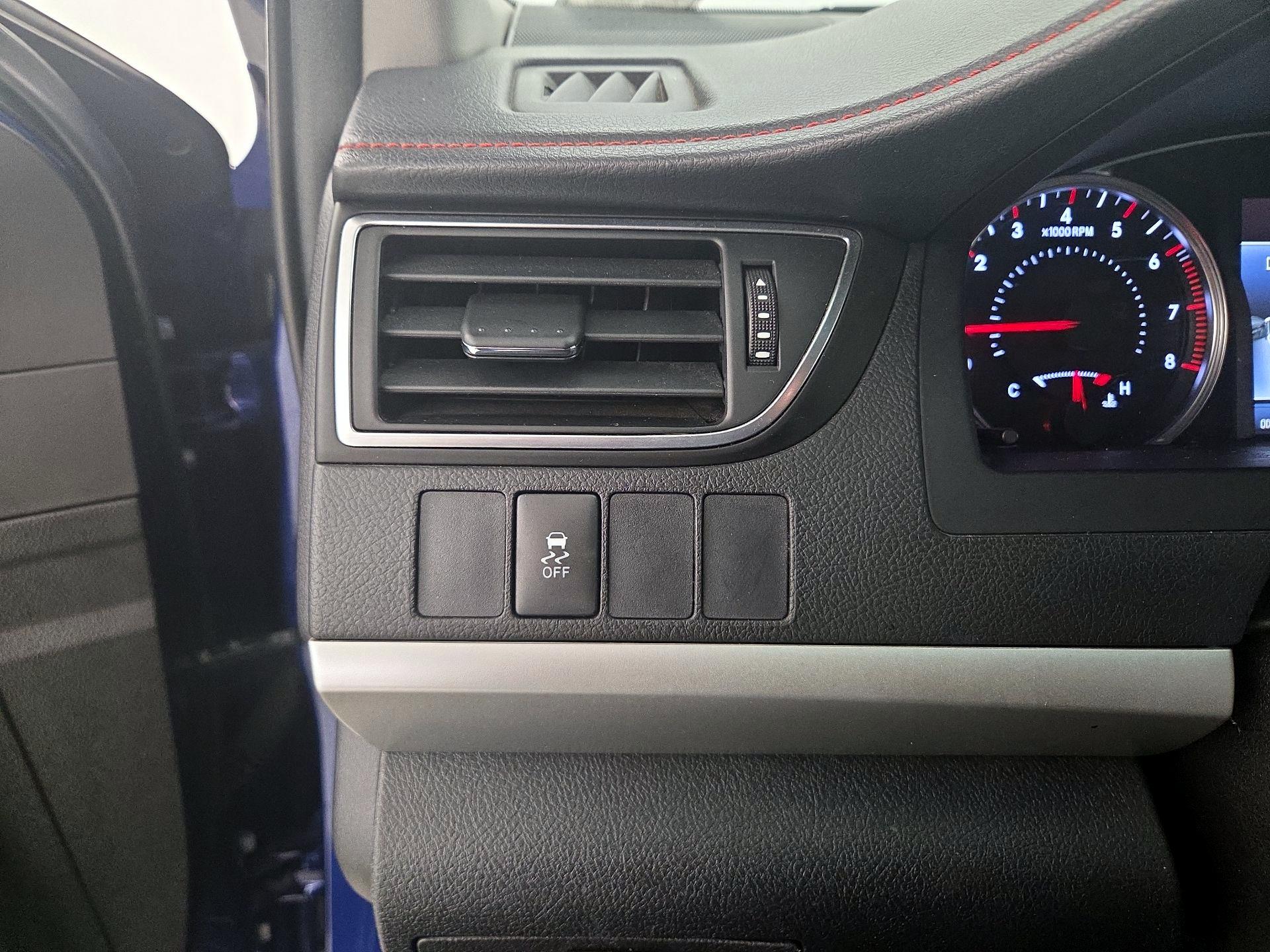 Thumbnail: 2015 Toyota Camry - 13