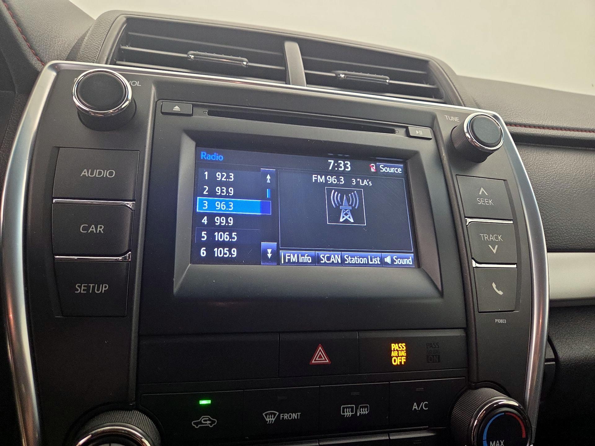 Thumbnail: 2015 Toyota Camry - 15