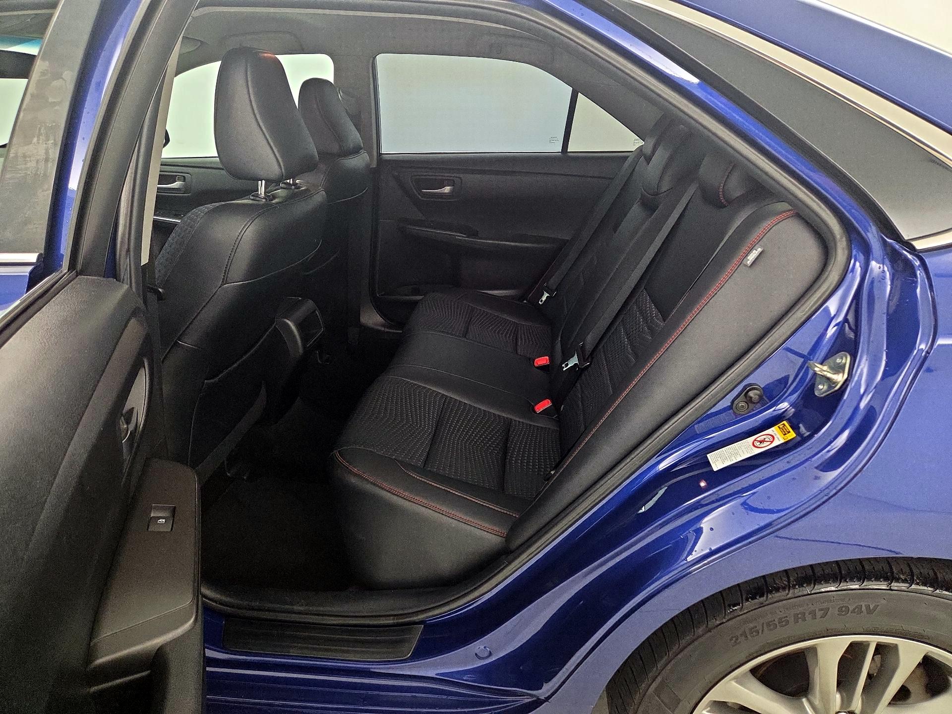 Thumbnail: 2015 Toyota Camry - 19