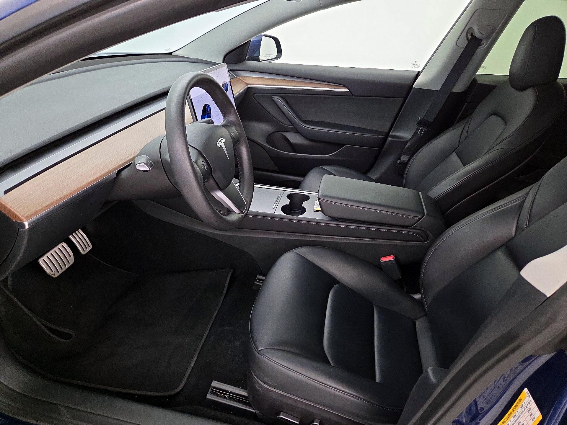 Thumbnail: 2022 Tesla Model 3 - 11