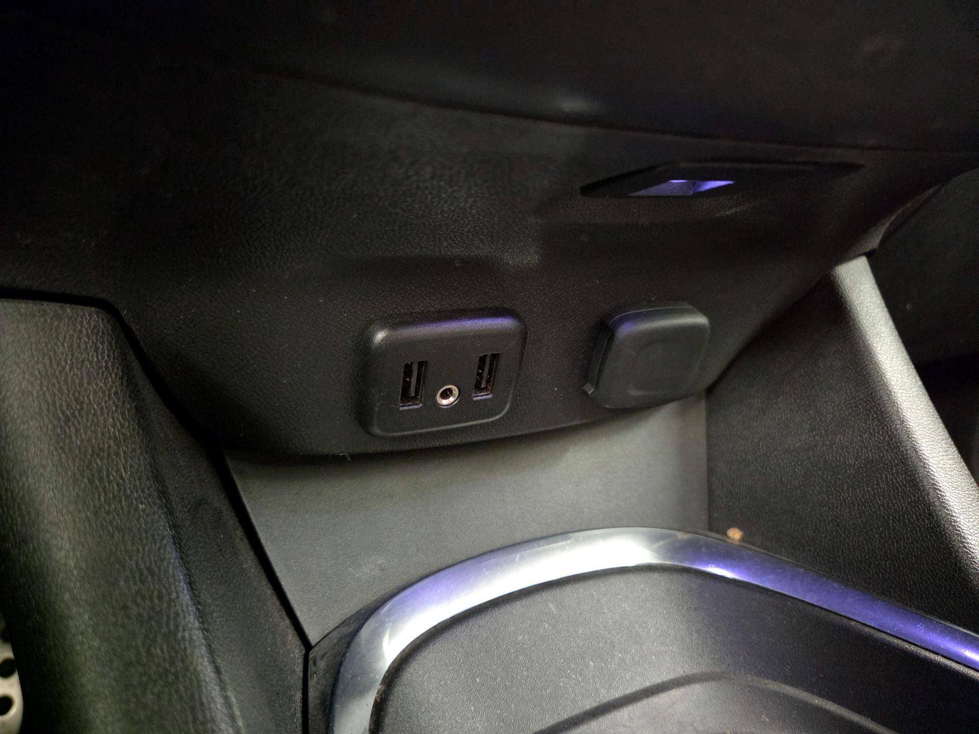 Thumbnail: 2017 Chevrolet Malibu - 18