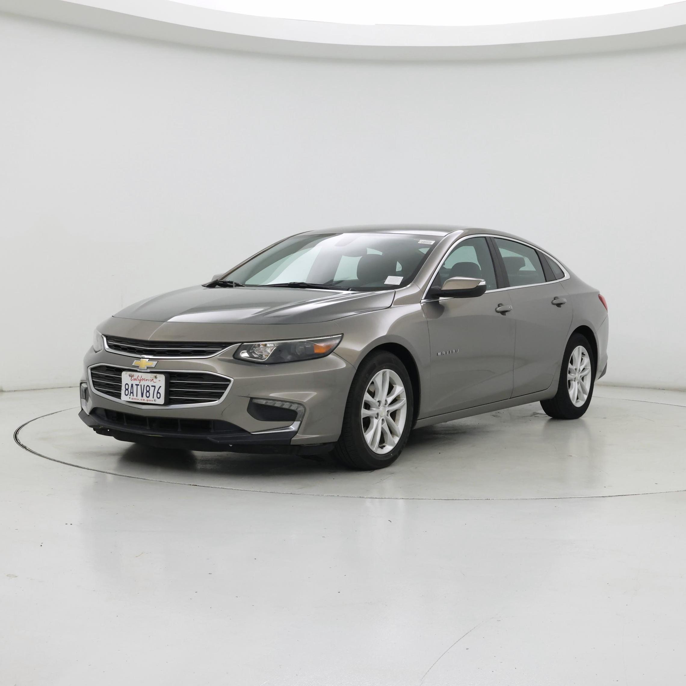 Thumbnail: 2017 Chevrolet Malibu - 4