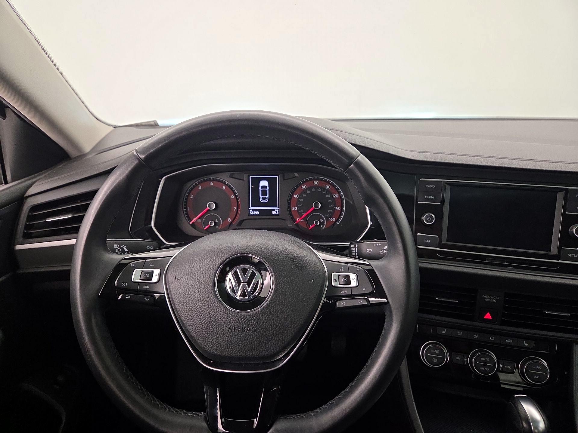 Thumbnail: 2019 Volkswagen Jetta - 10