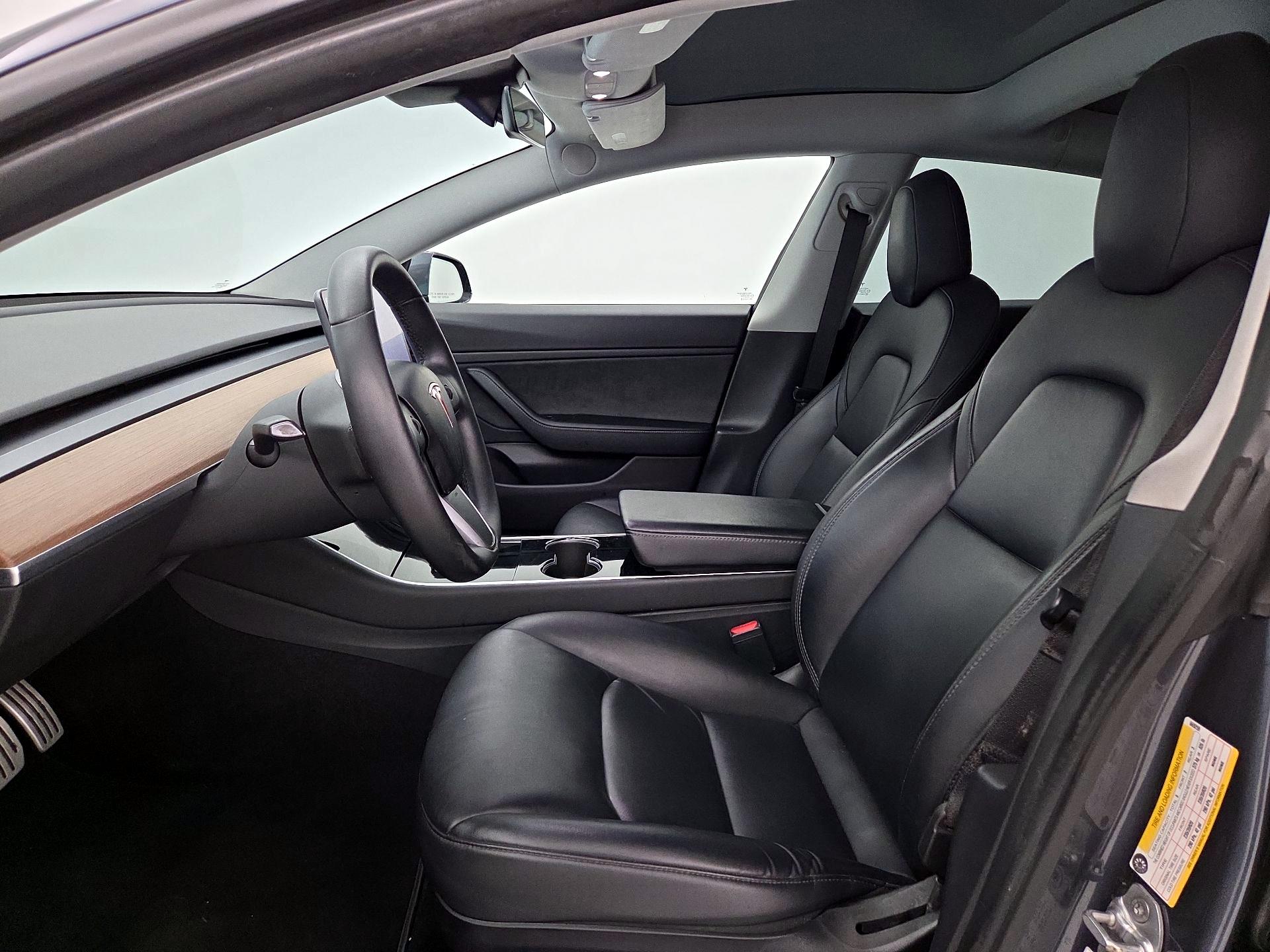 Thumbnail: 2020 Tesla Model 3 - 11