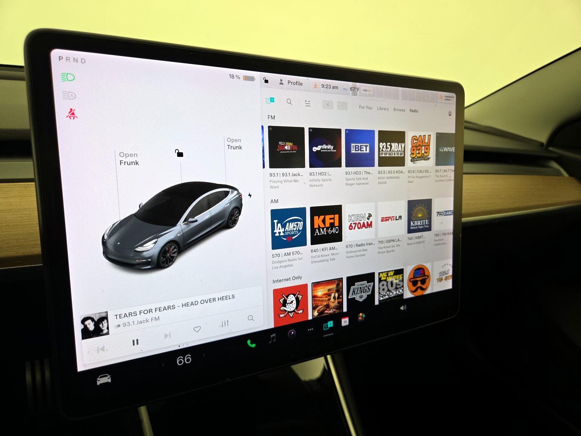 Thumbnail: 2020 Tesla Model 3 - 15