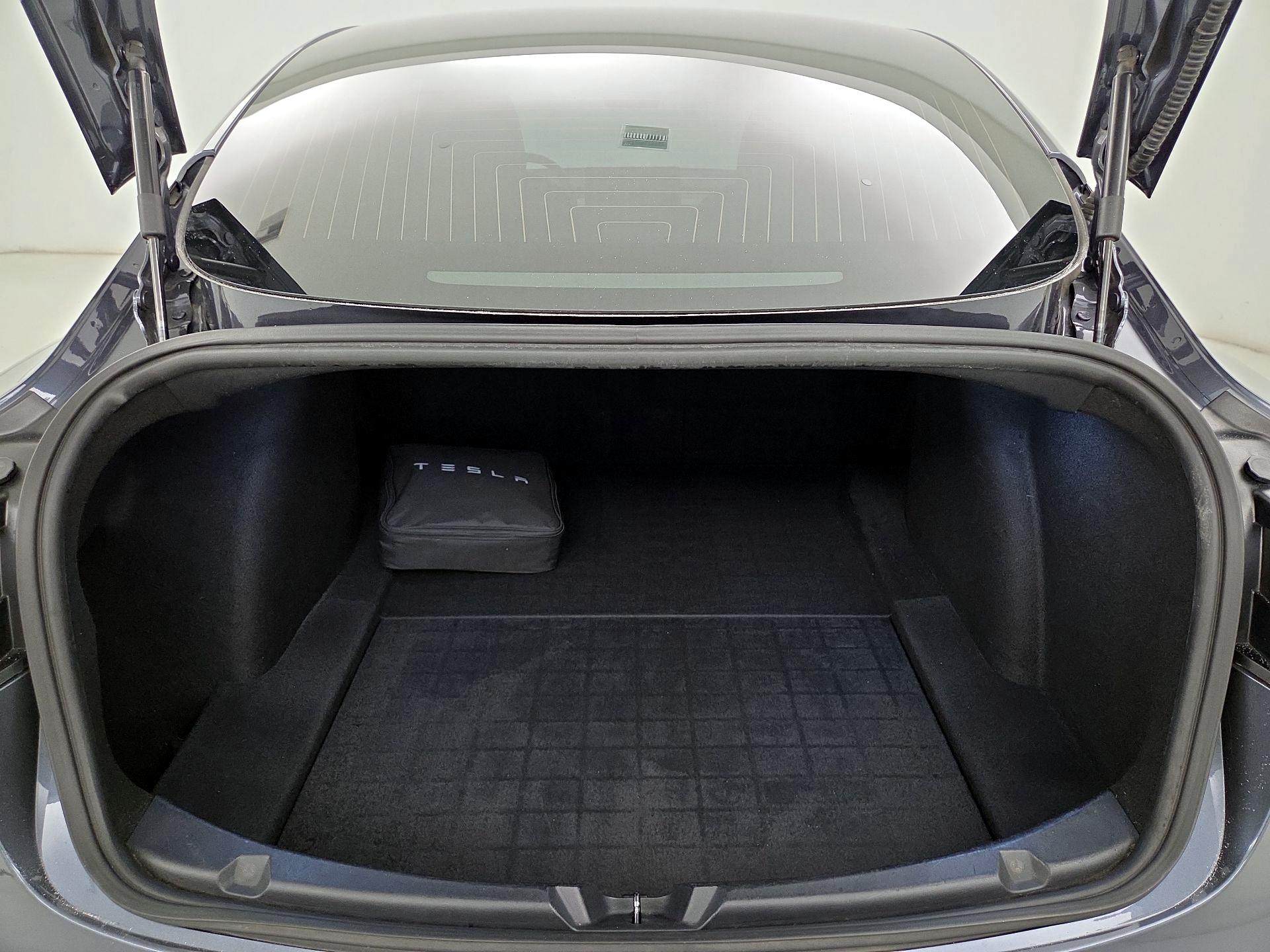 Thumbnail: 2020 Tesla Model 3 - 19