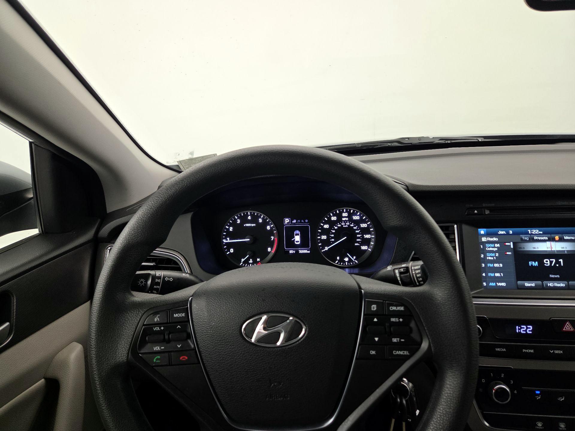 Thumbnail: 2017 Hyundai Sonata - 10