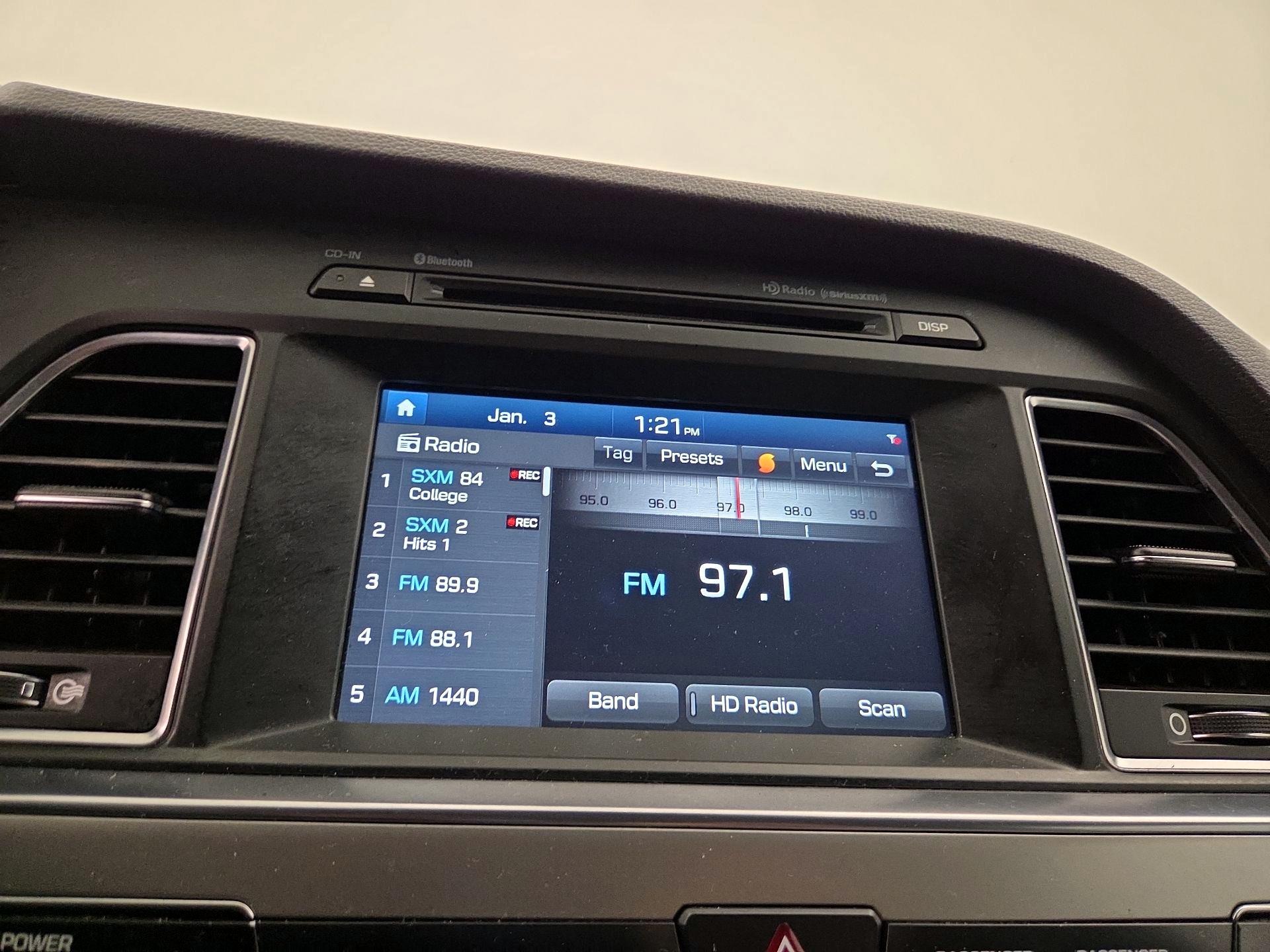 Thumbnail: 2017 Hyundai Sonata - 15